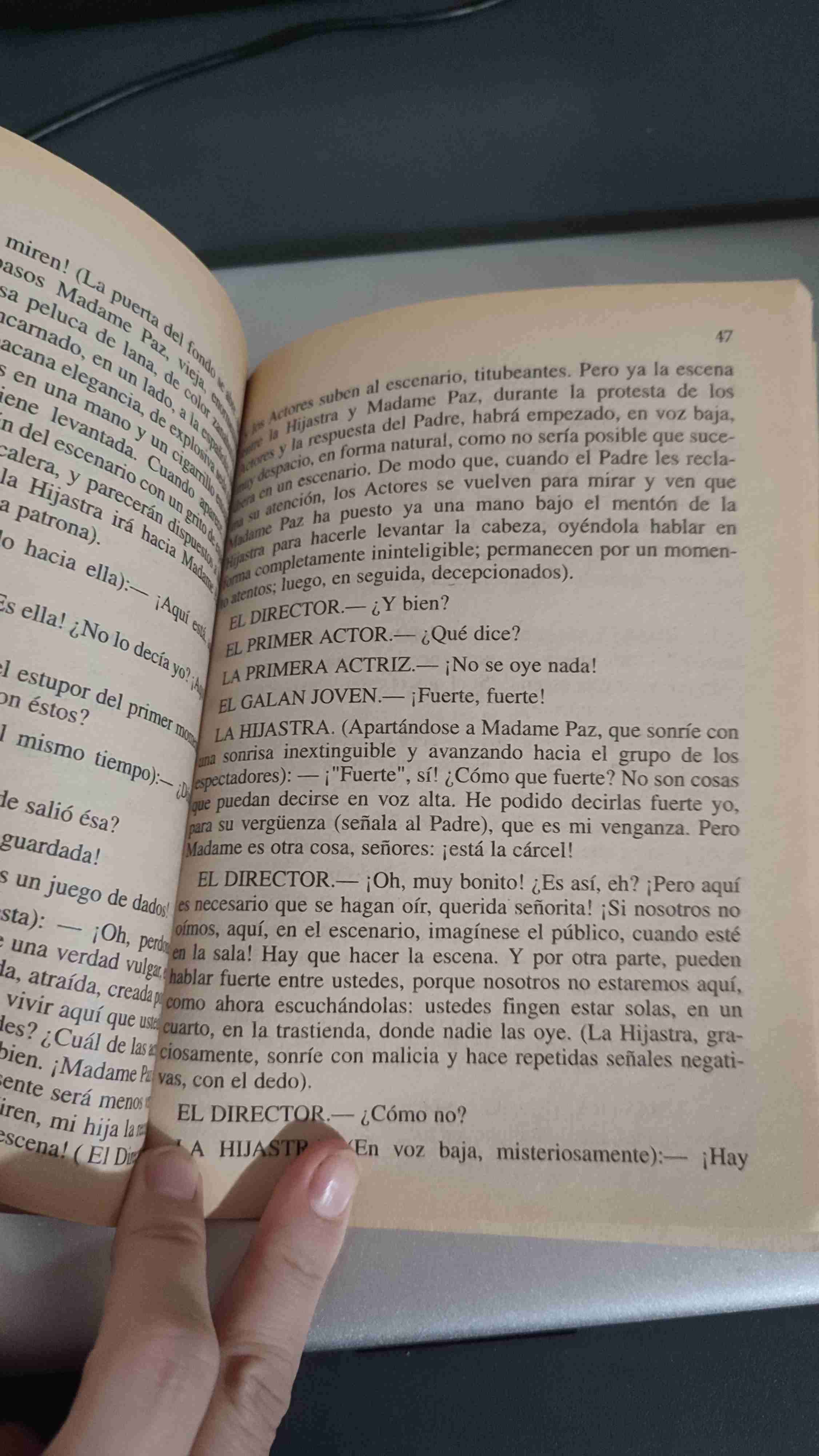 Libro 'Seis personajes en busca de un autor' - miniatura 4