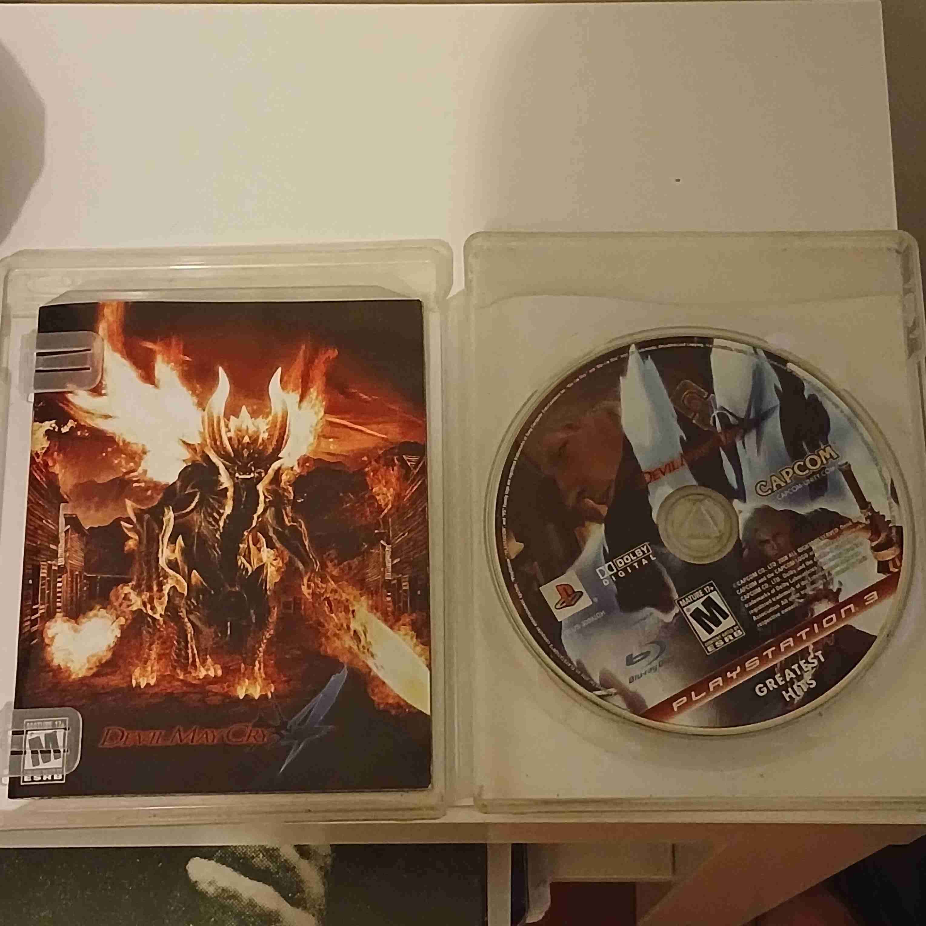 Devil May Cry 4 para PS3 - miniatura 3