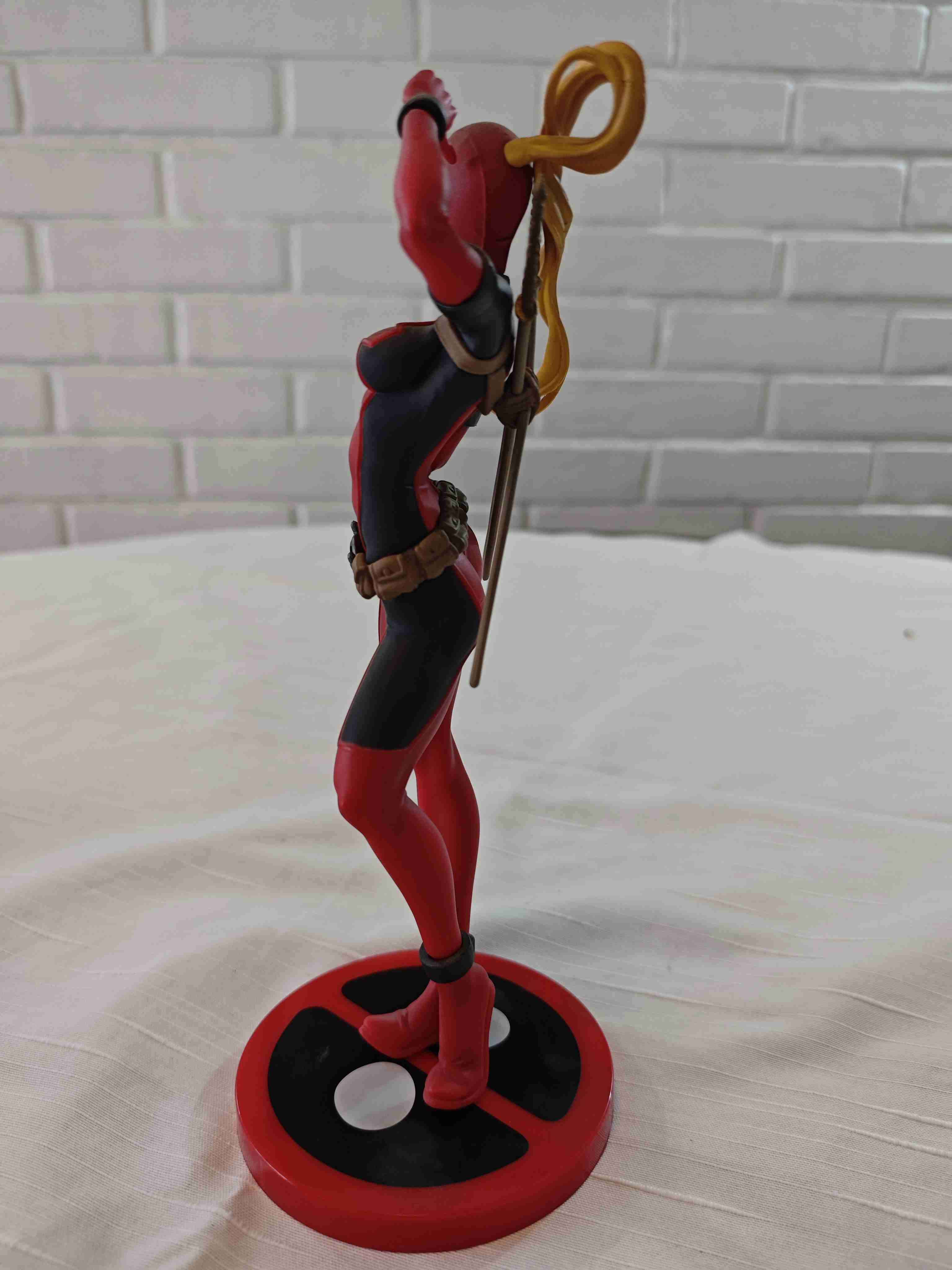 Figura de acción Lady Deadpool - miniatura 5