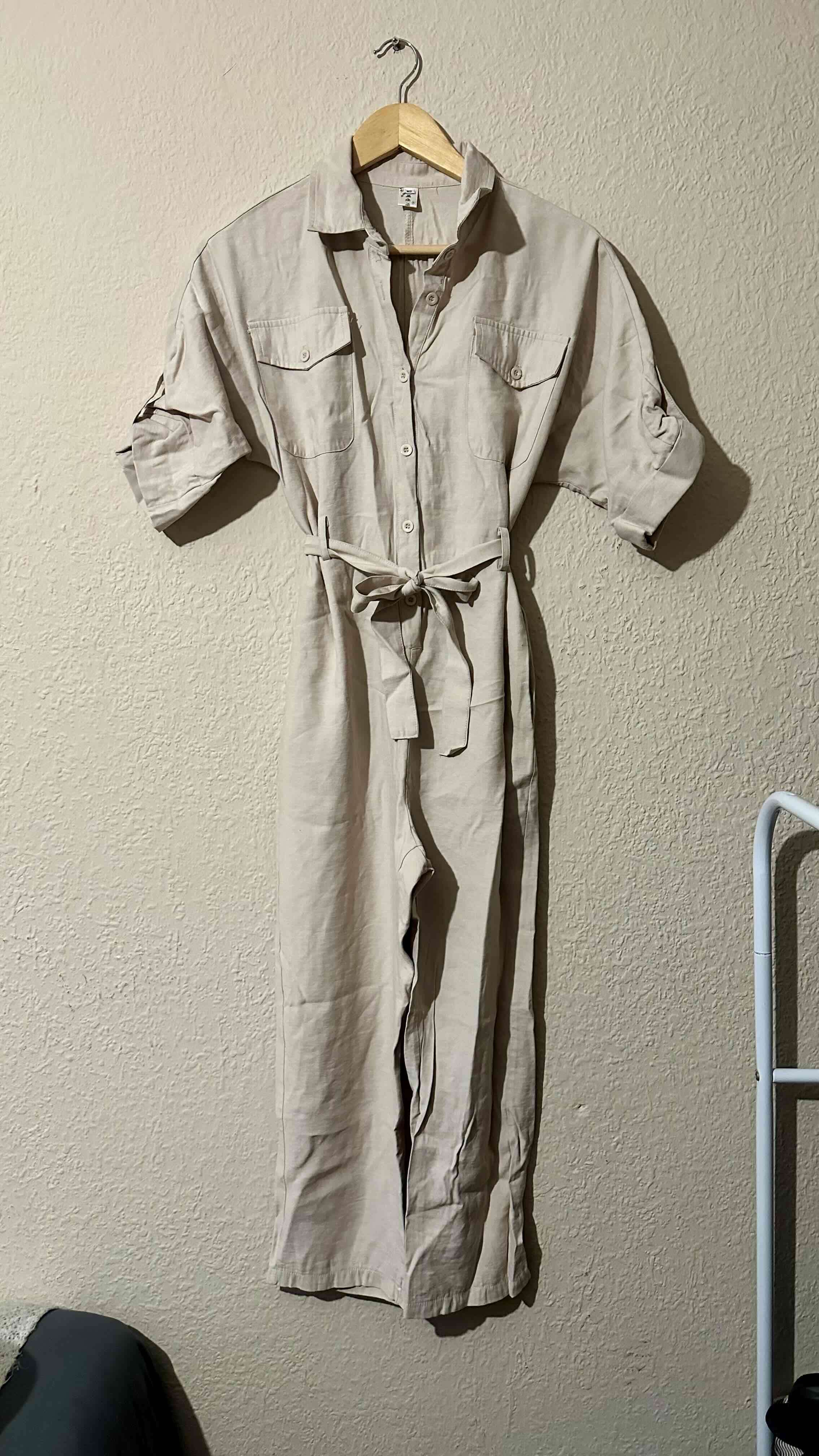 Enterito beige con cinturón - miniatura 2