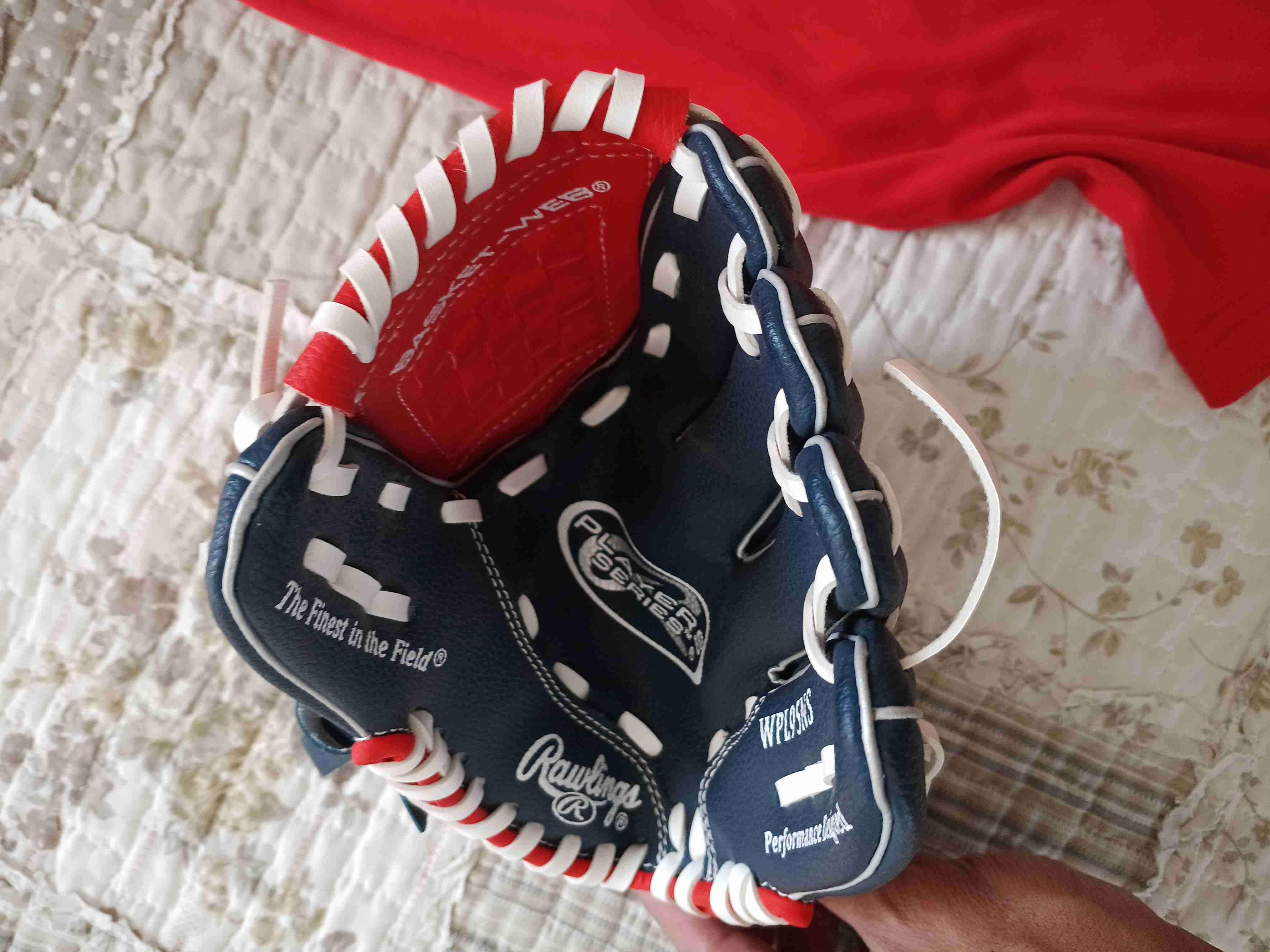 Guante de béisbol Rawlings rojo y azul - 2
