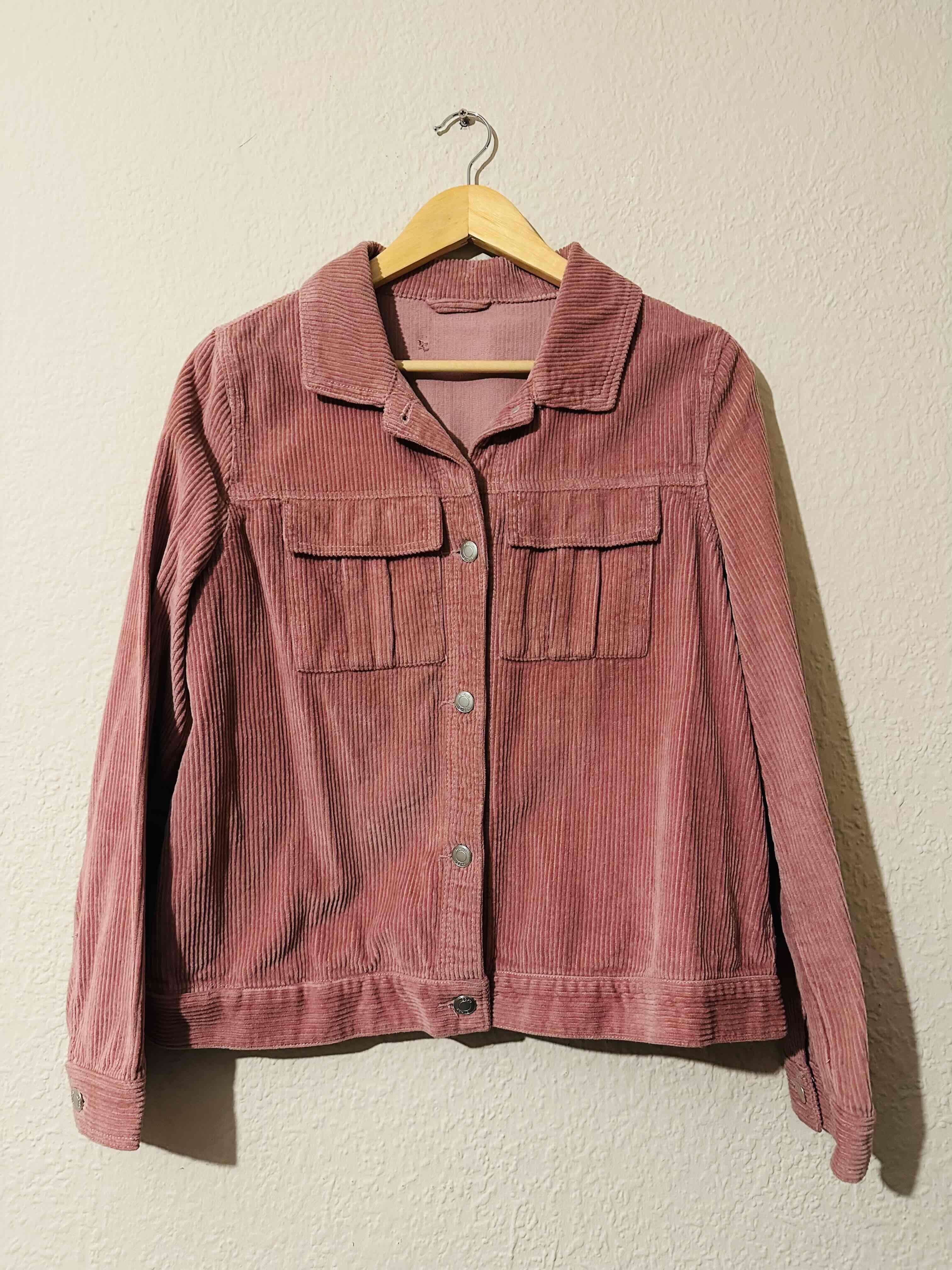 Chaqueta de cotele rosada