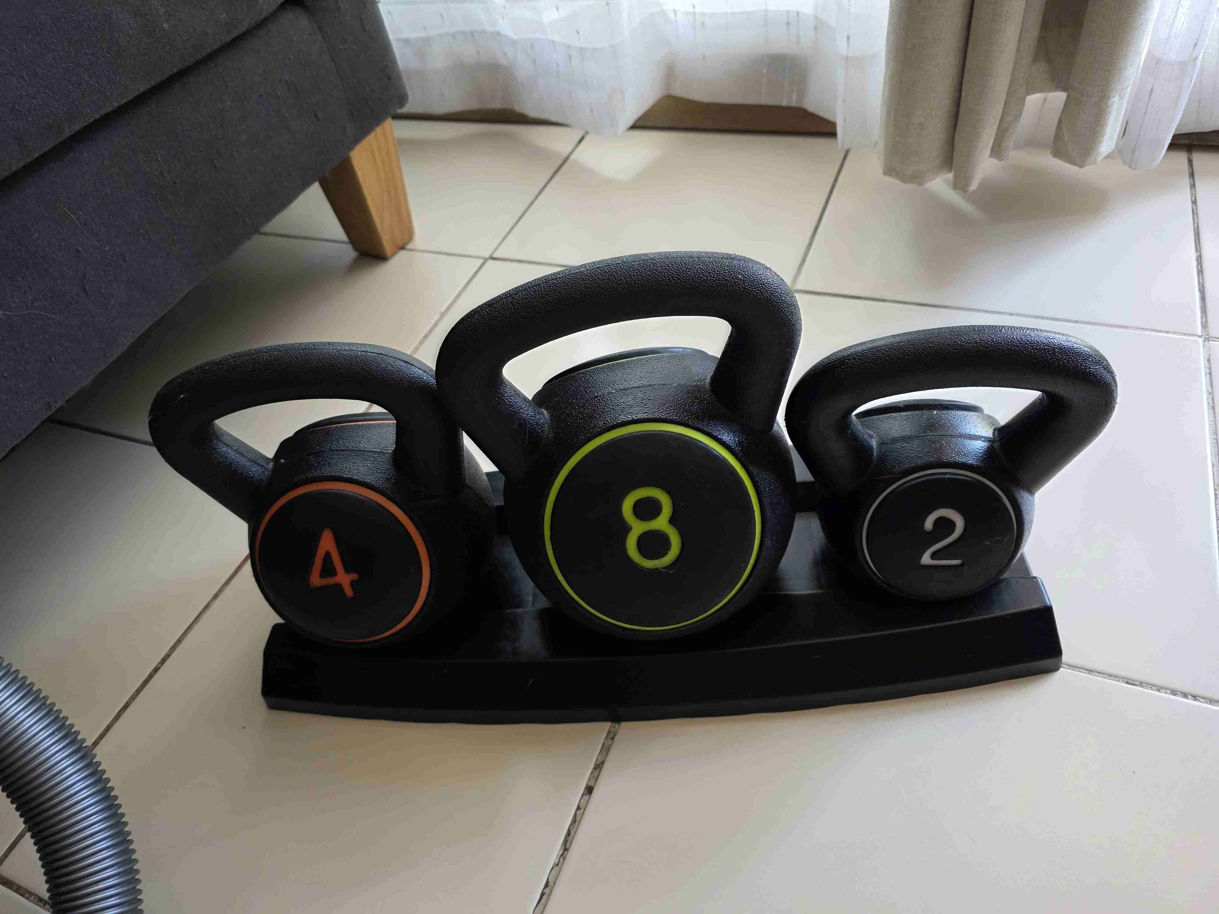 Set de pesas kettlebell 2-8kg - miniatura 2