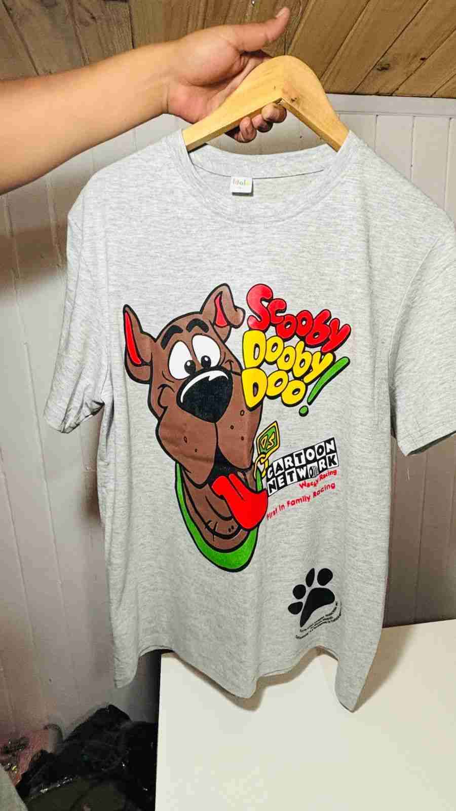 Polera gris Scooby Doo
