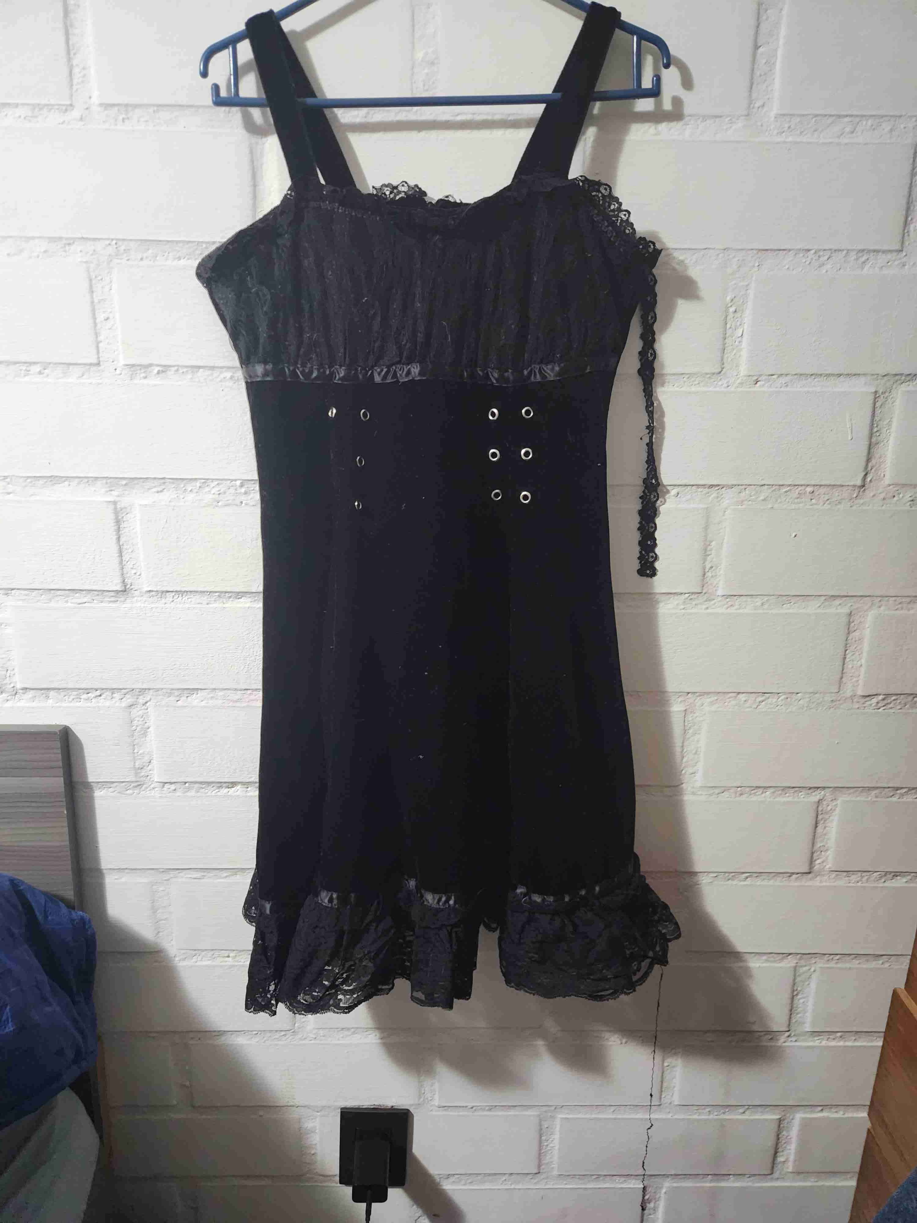 Vestido negro con encaje