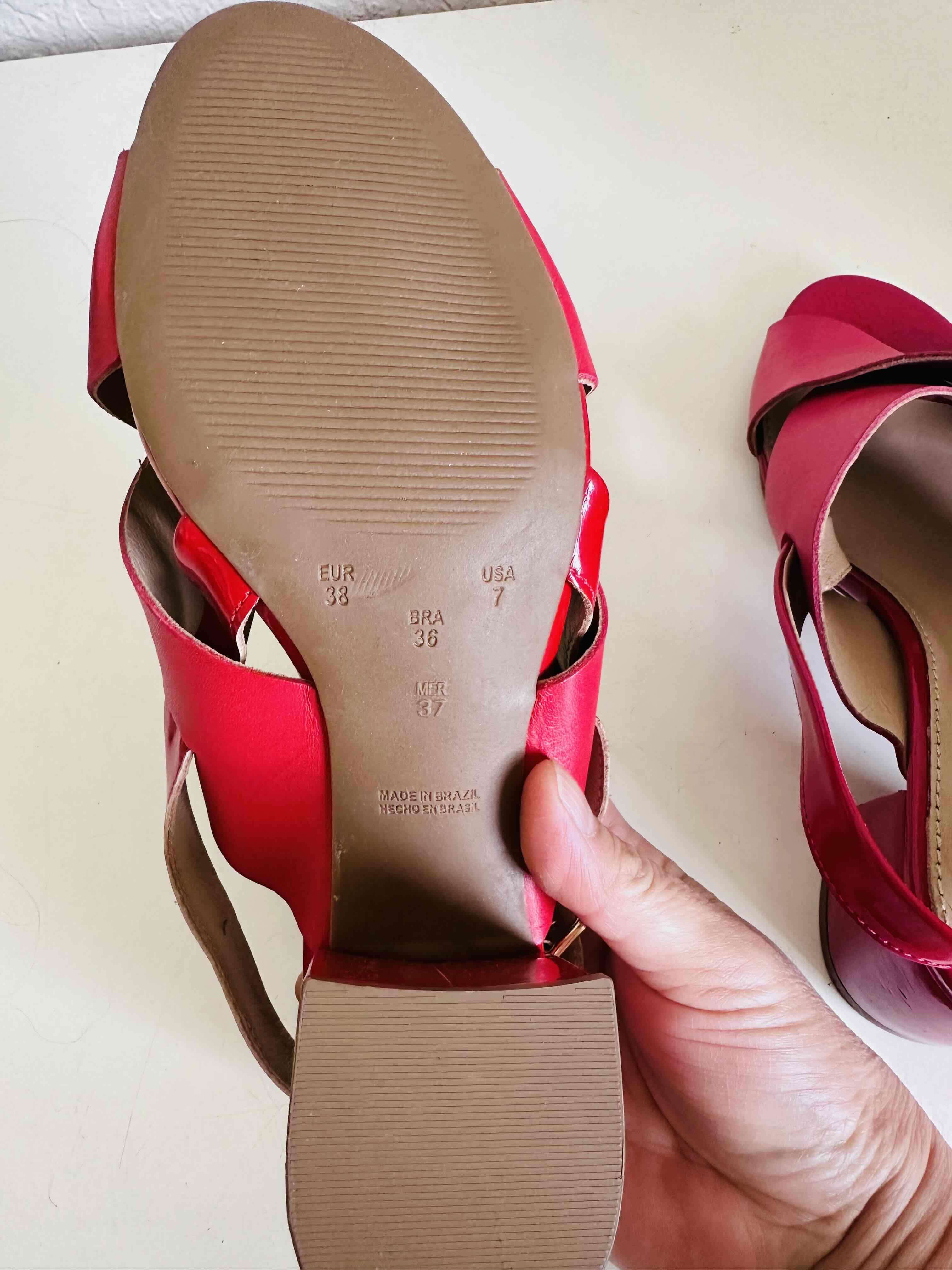 Sandalias rojas de cuero - miniatura 2