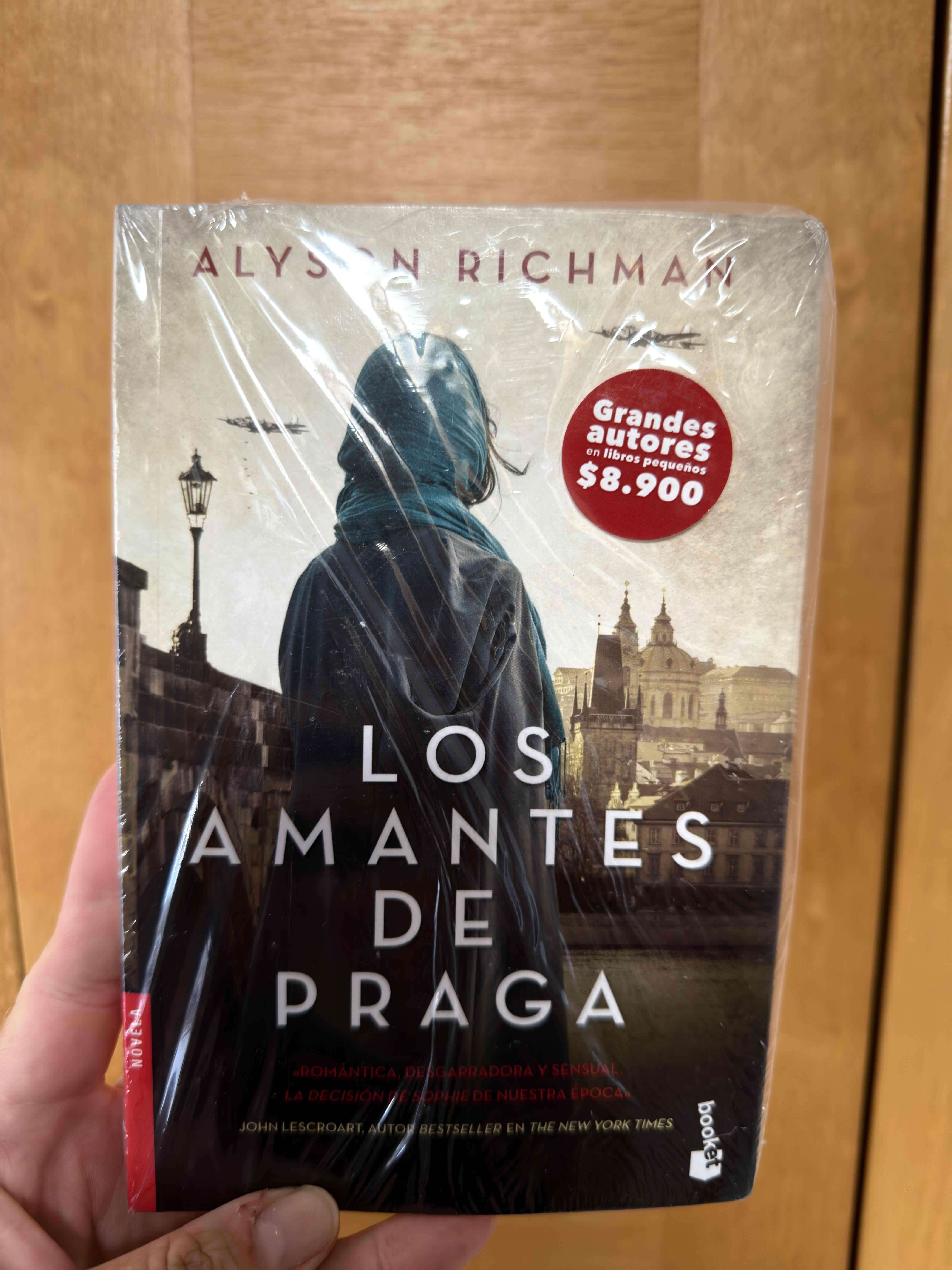 Libro 'Los Amantes de Praga' nuevo