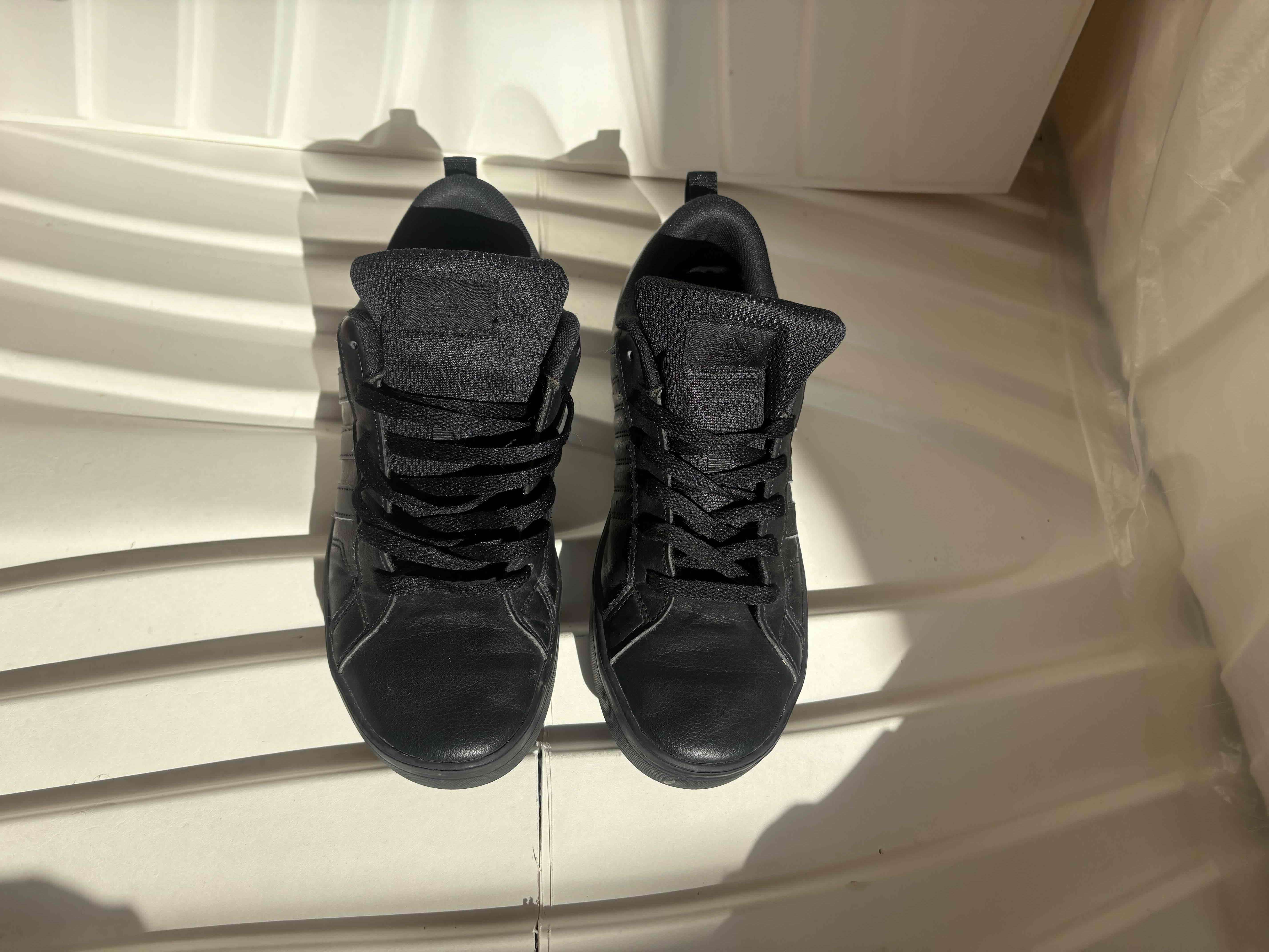 Zapatillas negras deportivas - miniatura 3