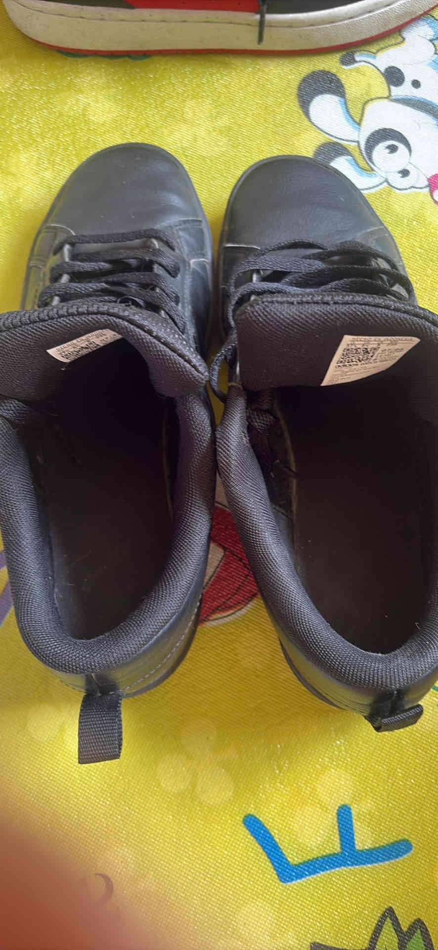 Zapatillas negras deportivas - miniatura 4