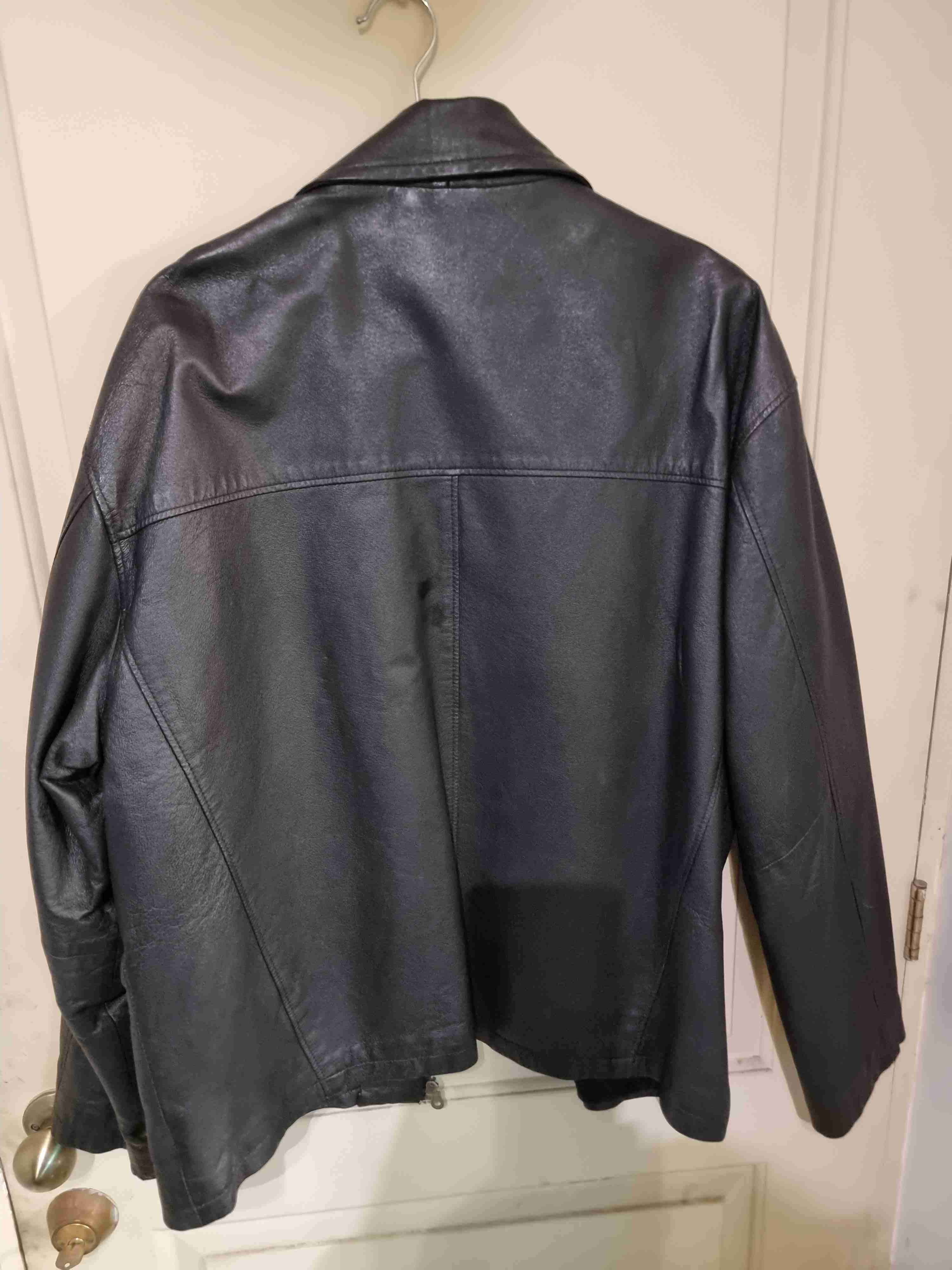 Chaqueta de cuero negra