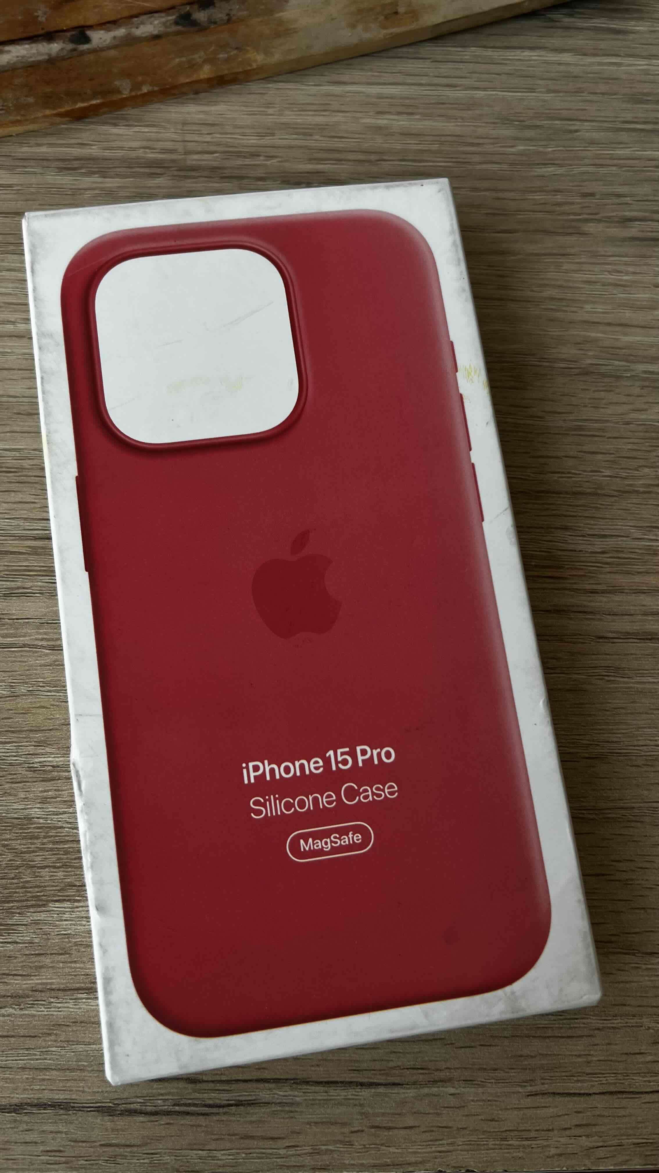 Carcasa MagSafeiPhone 15 Pro (Rota en los extremos