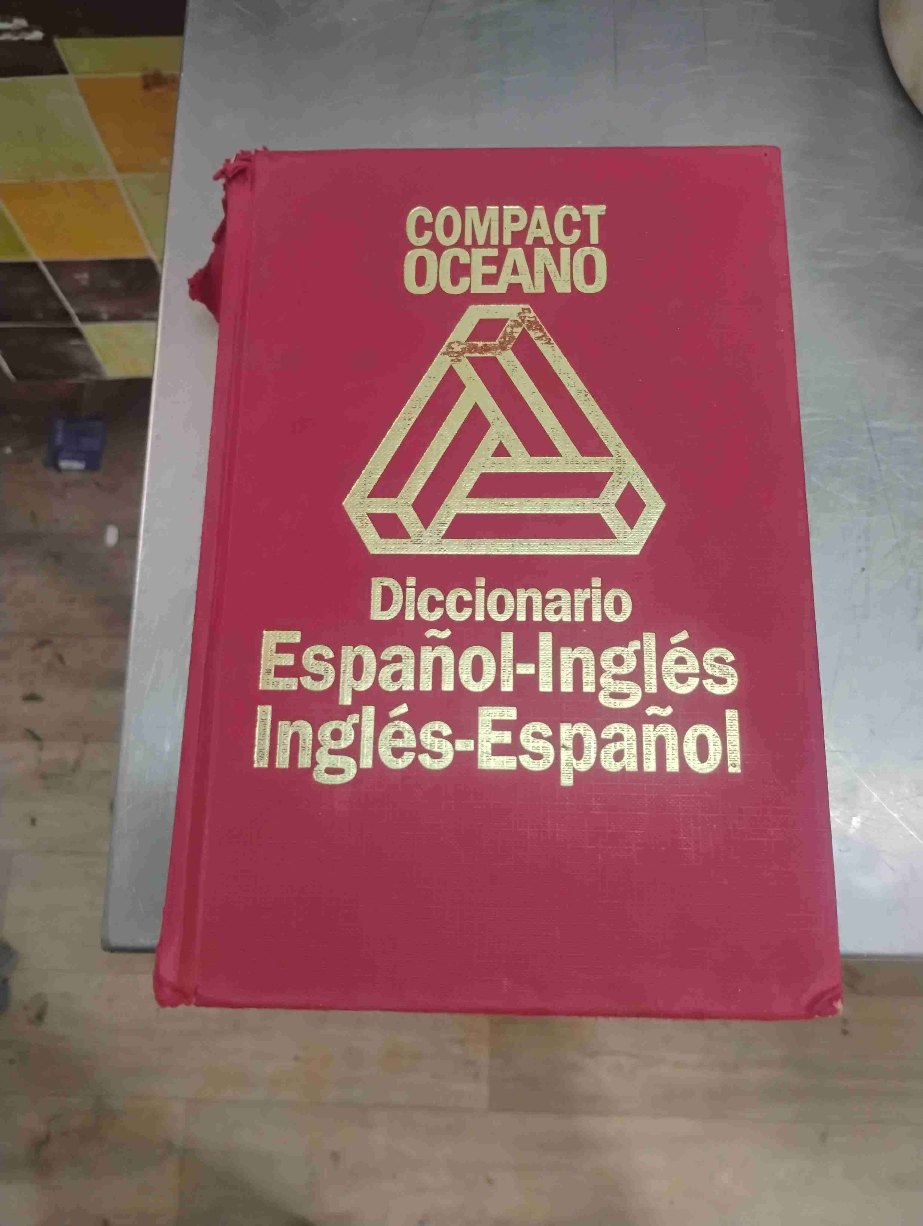Diccionario Compact Oceano Español-Inglés