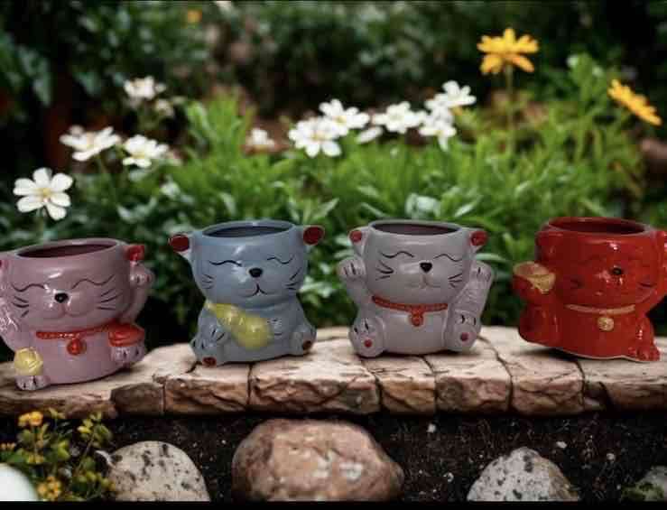 Maceteros gatunos de cerámica