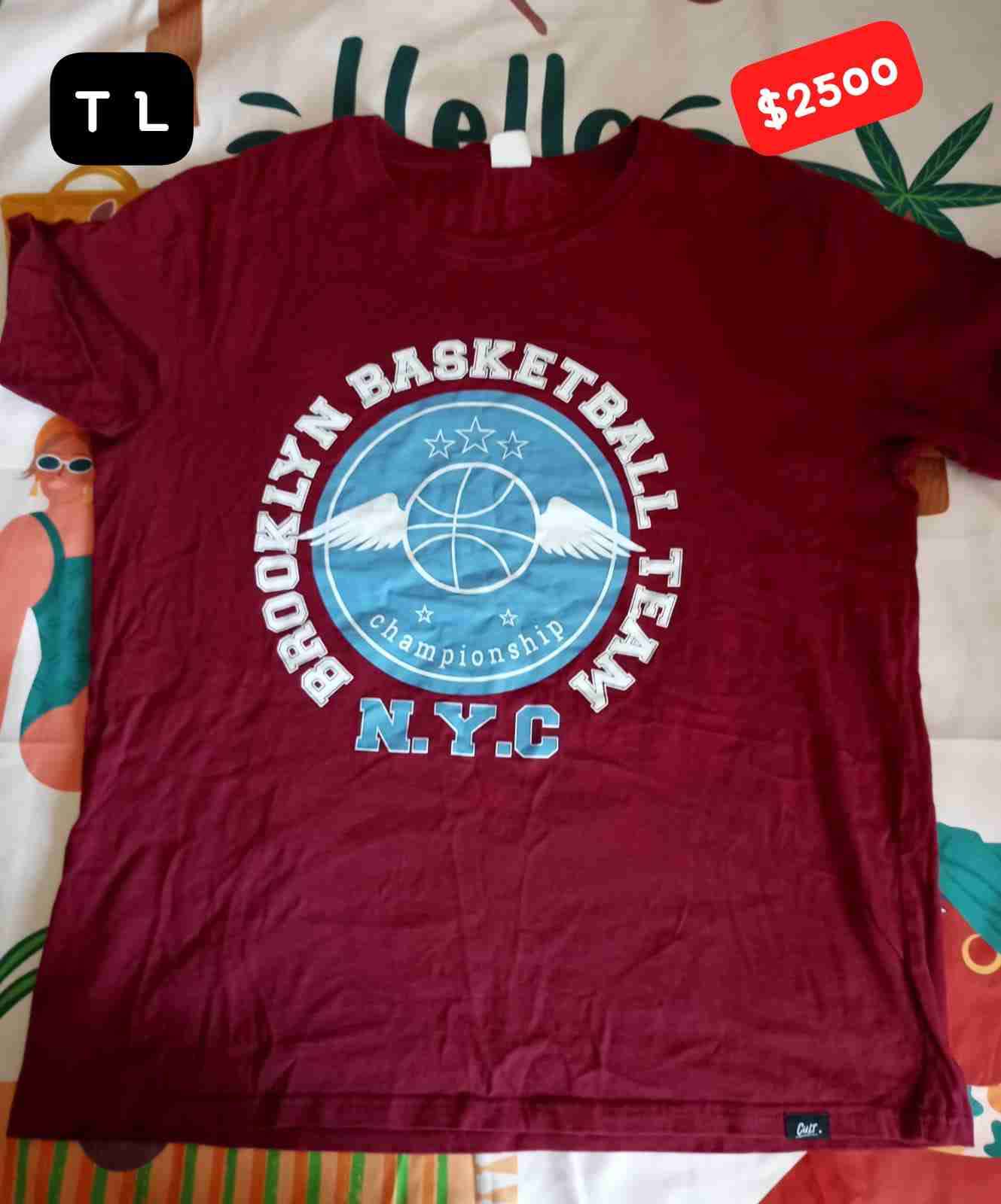 Polera roja Brooklyn Basketball