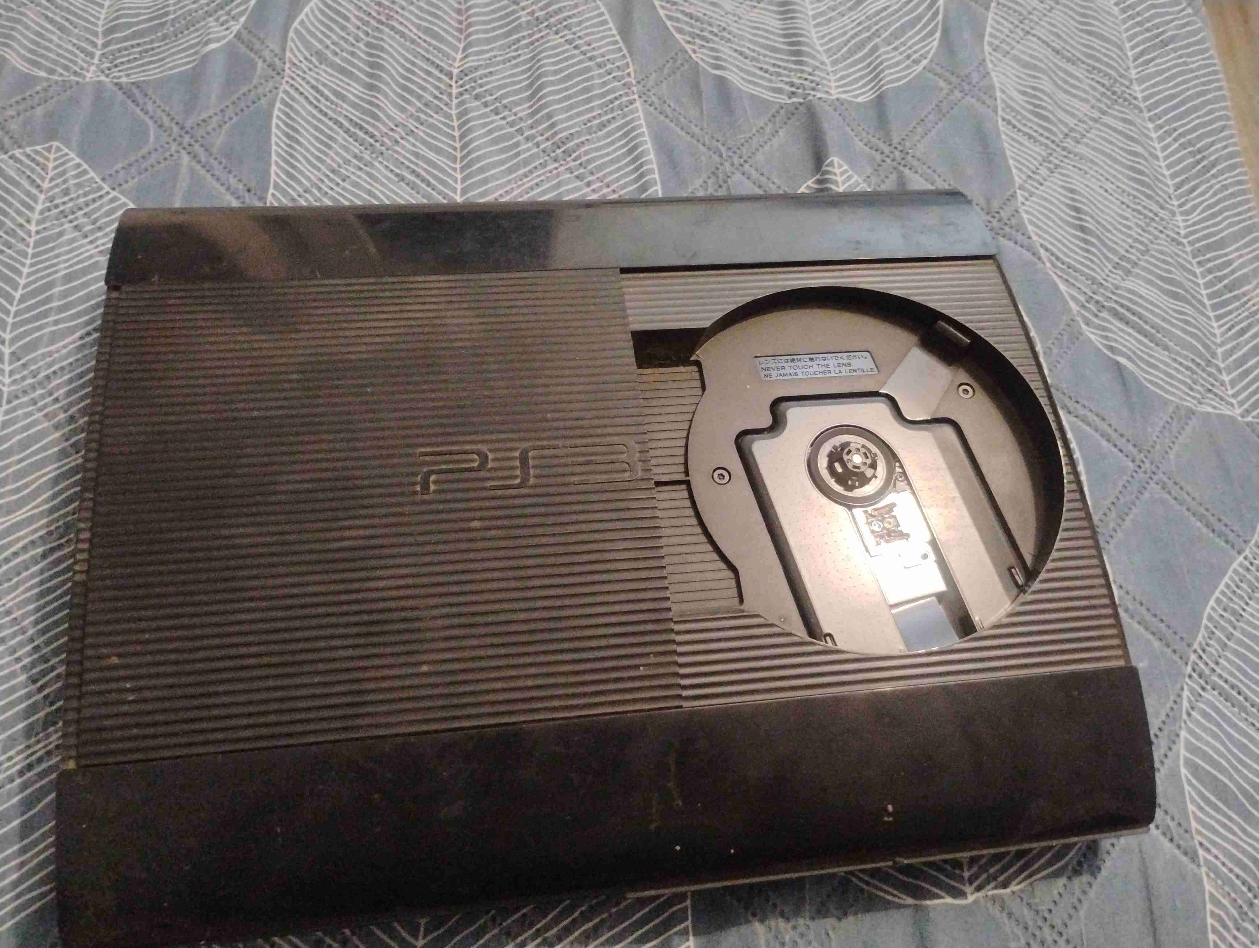 Consola PS3 en buen estado - miniatura 2