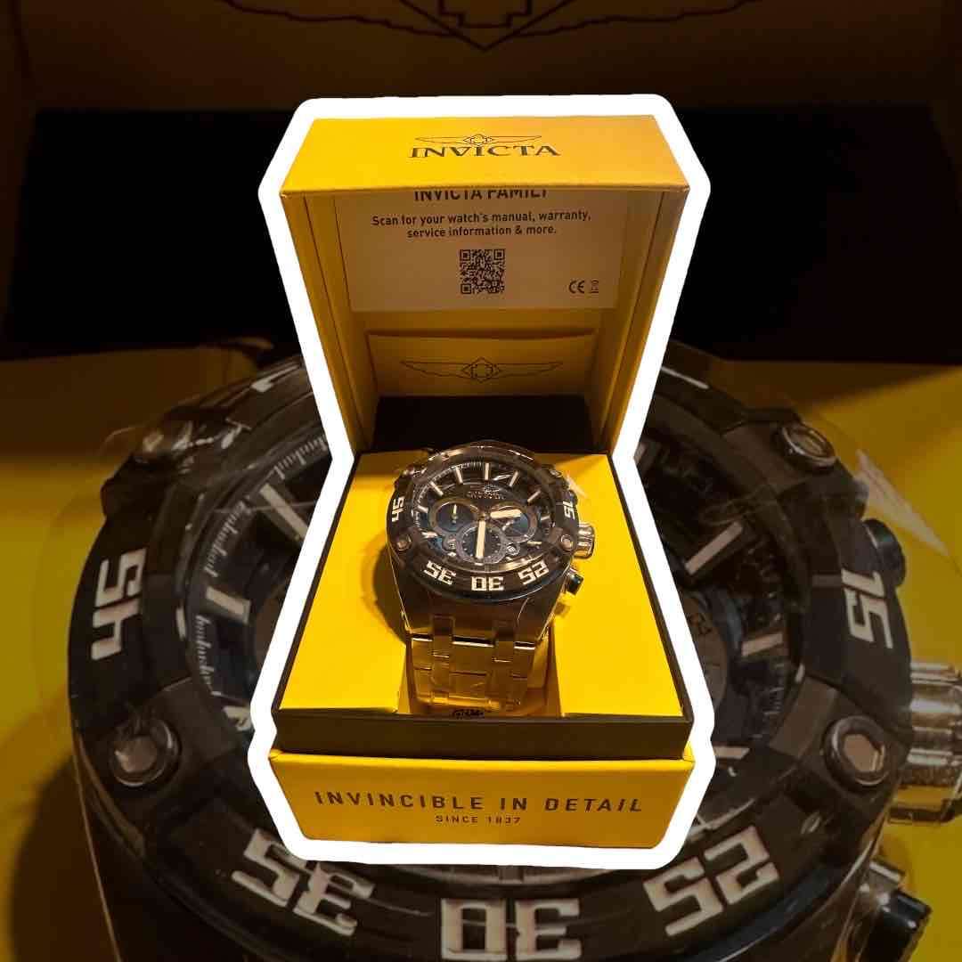 Reloj Invicta con caja original - miniatura 2