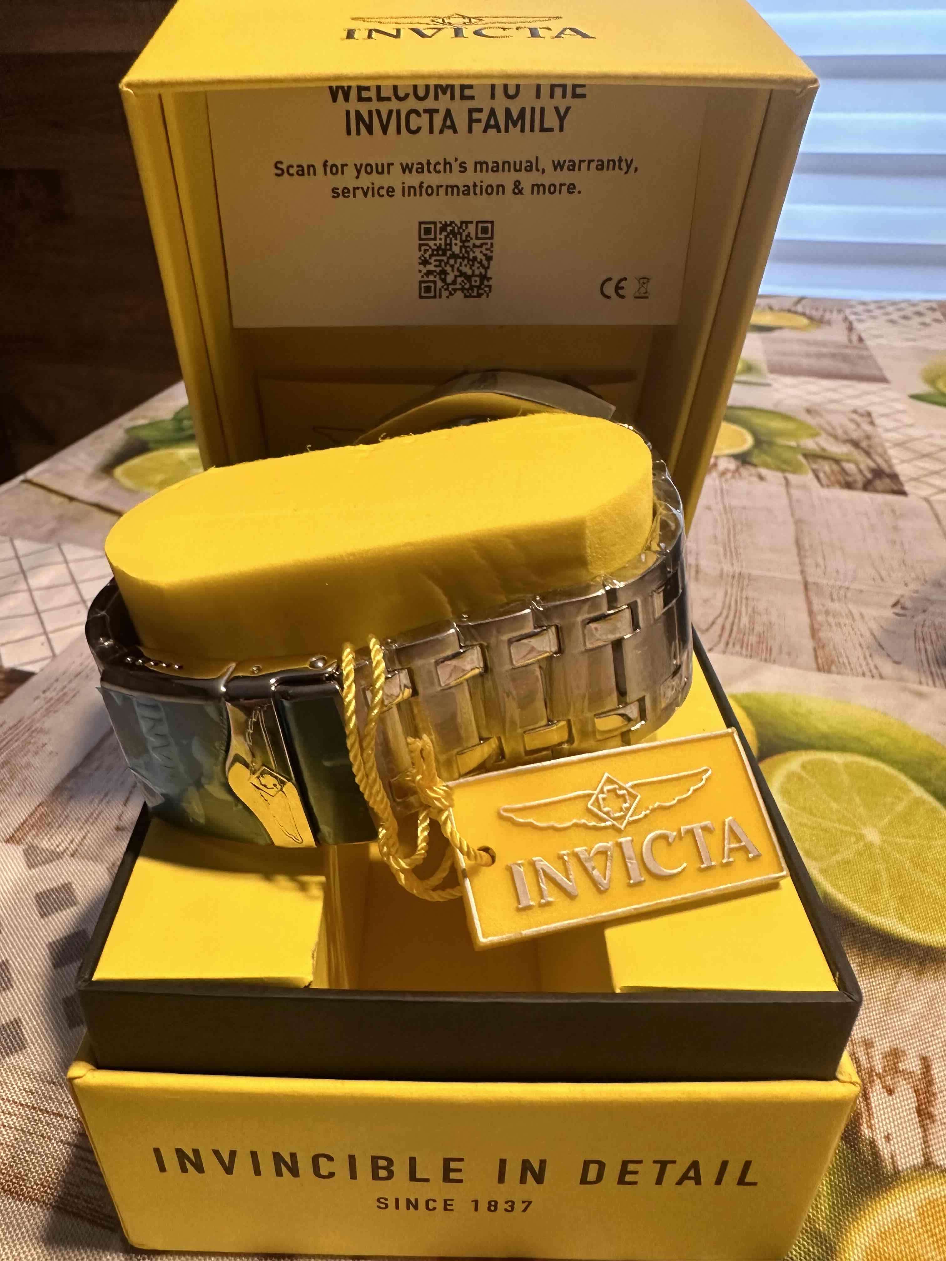 Reloj Invicta con caja original - miniatura 5