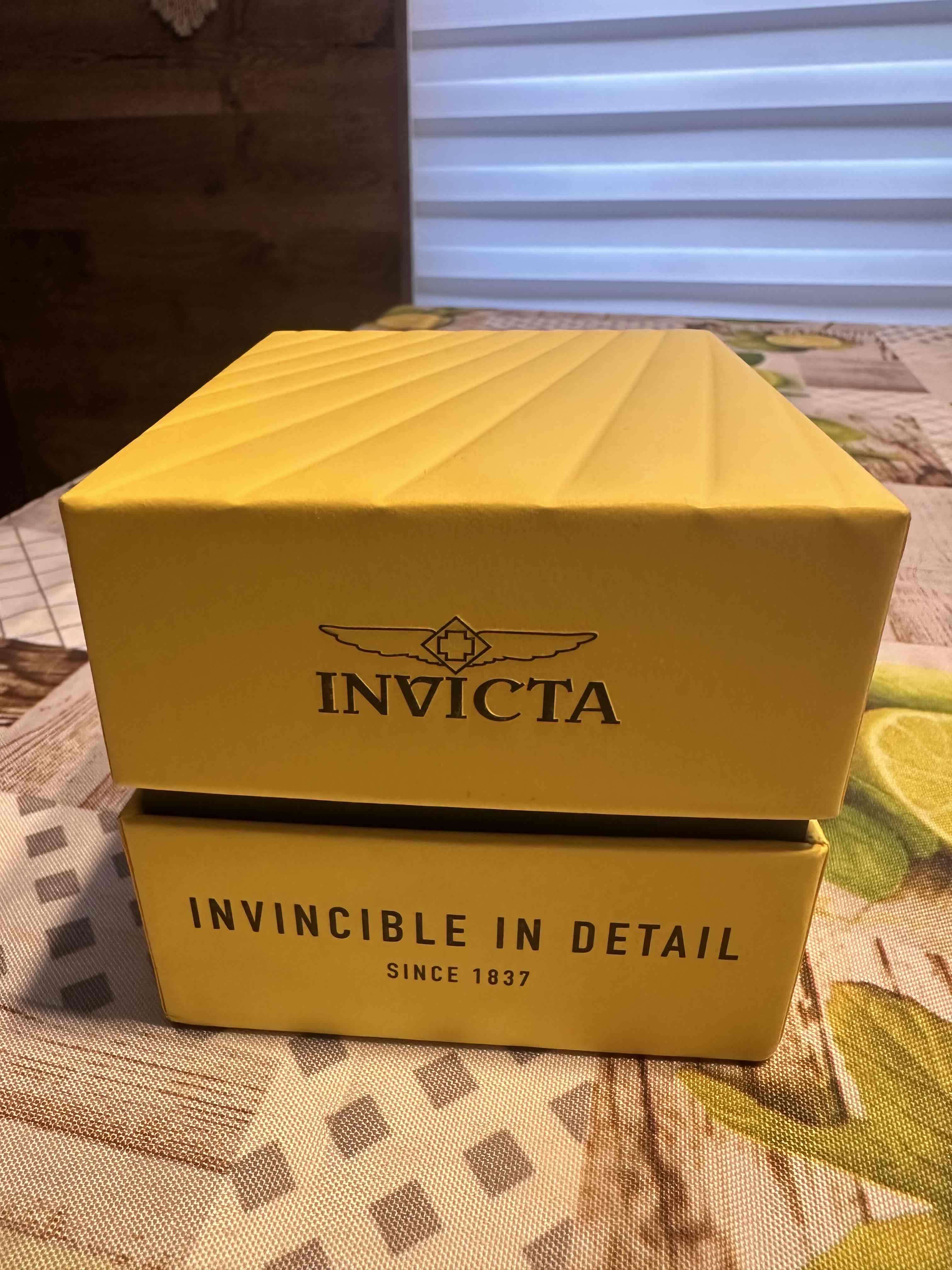 Reloj Invicta con caja original - miniatura 6
