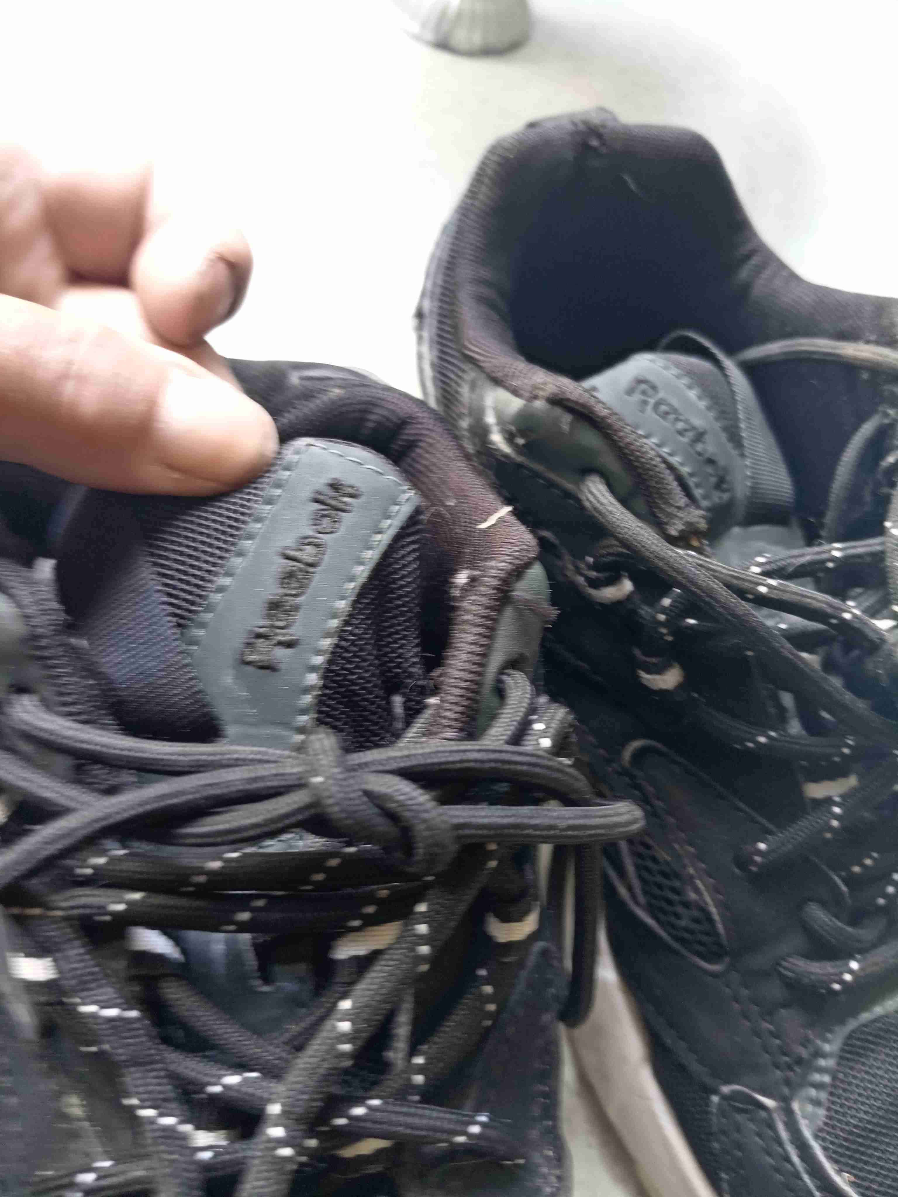 Zapatillas deportivas negras usadas - miniatura 3