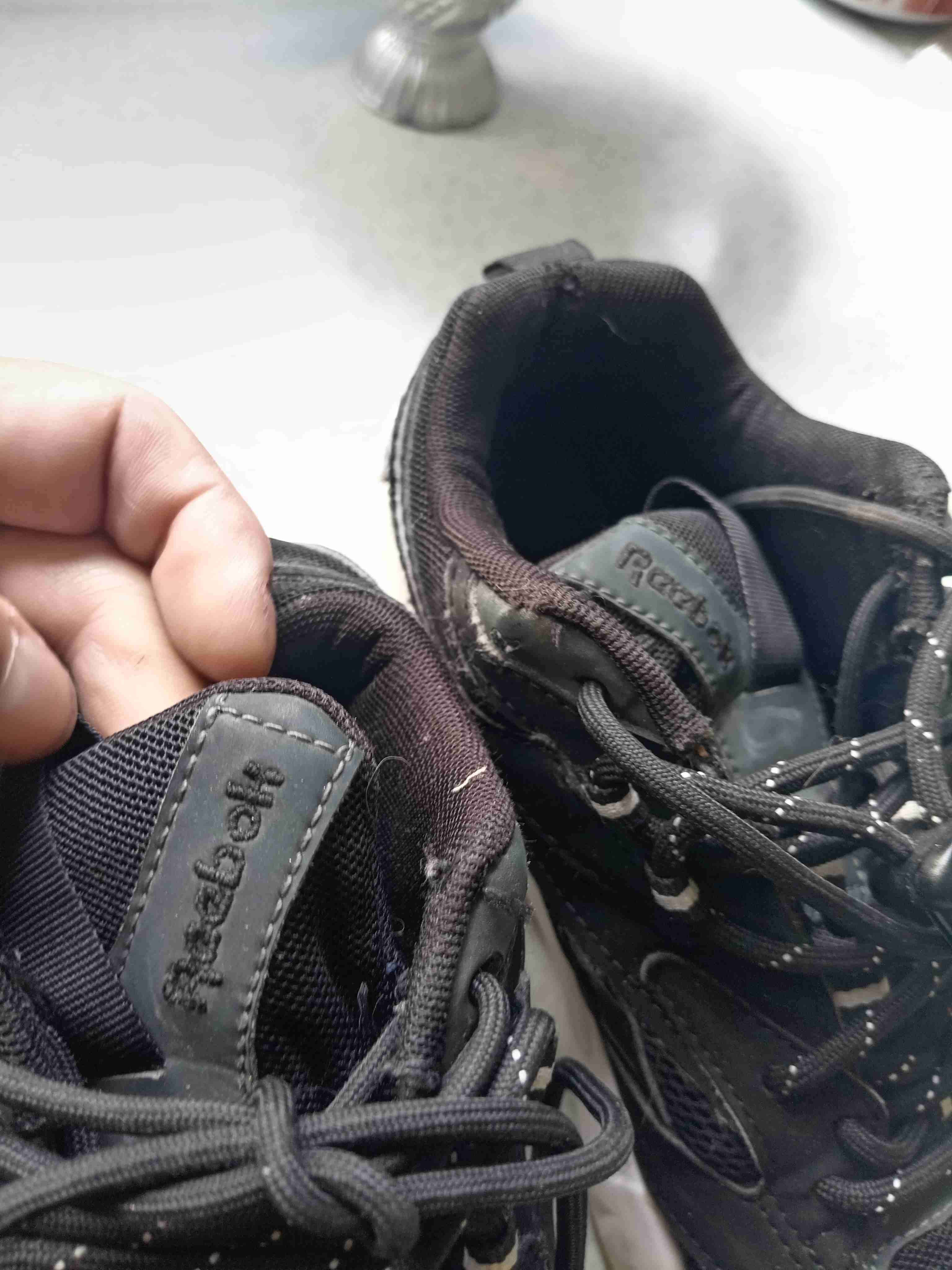 Zapatillas deportivas negras usadas - miniatura 4