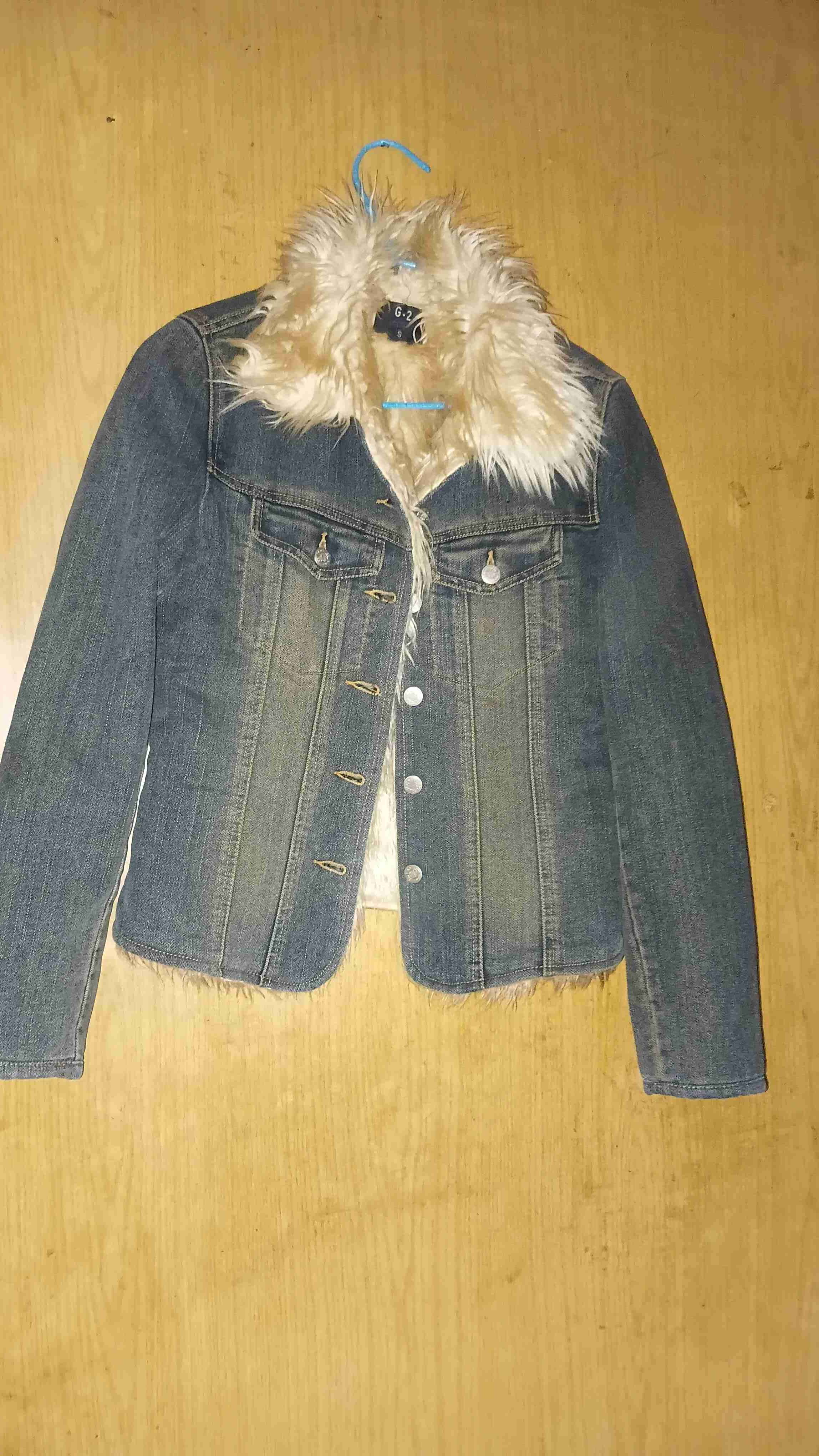Chaqueta mezclilla cuello e interior de peluche, S