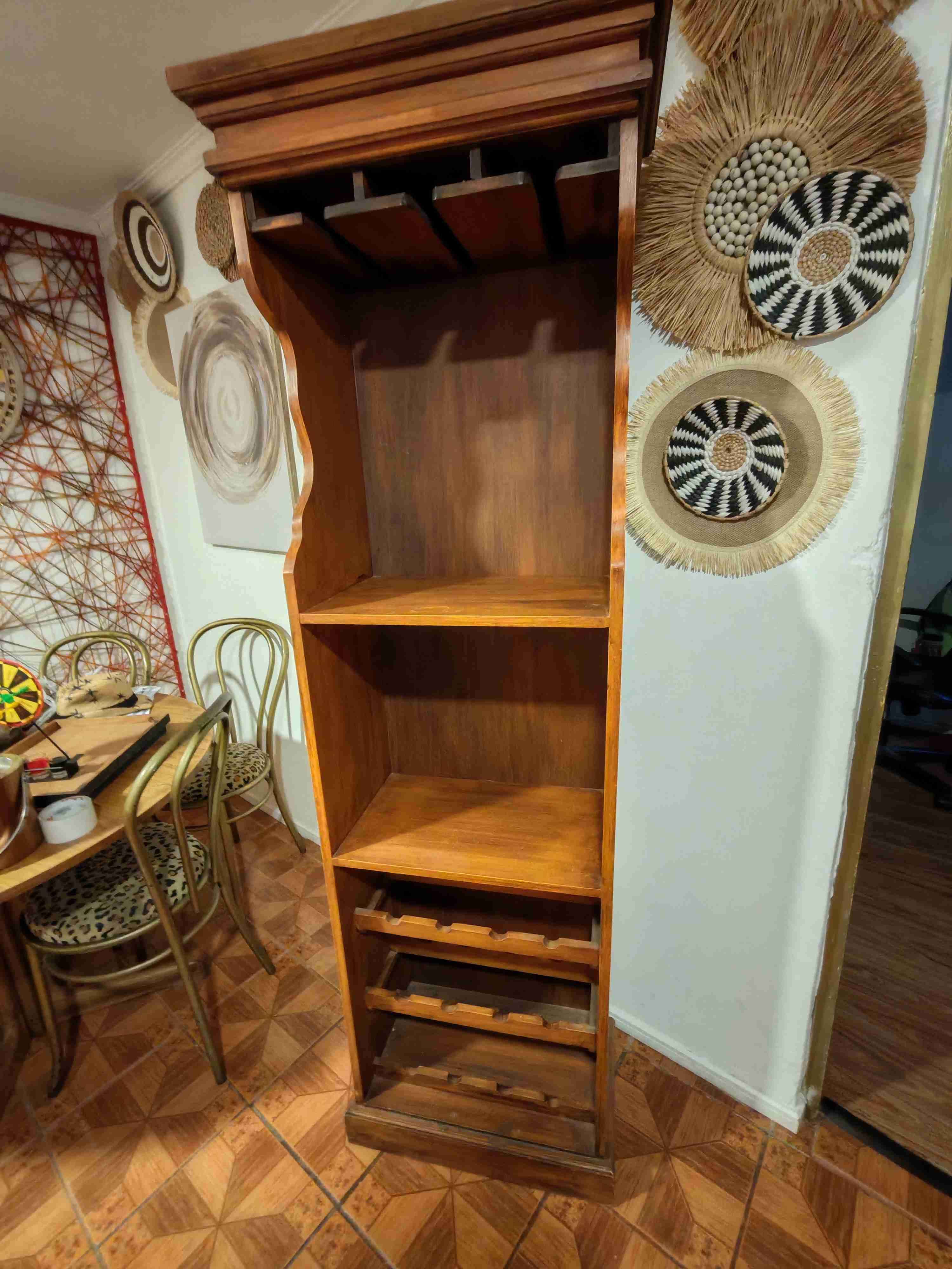 Armario de madera para copas - miniatura 2