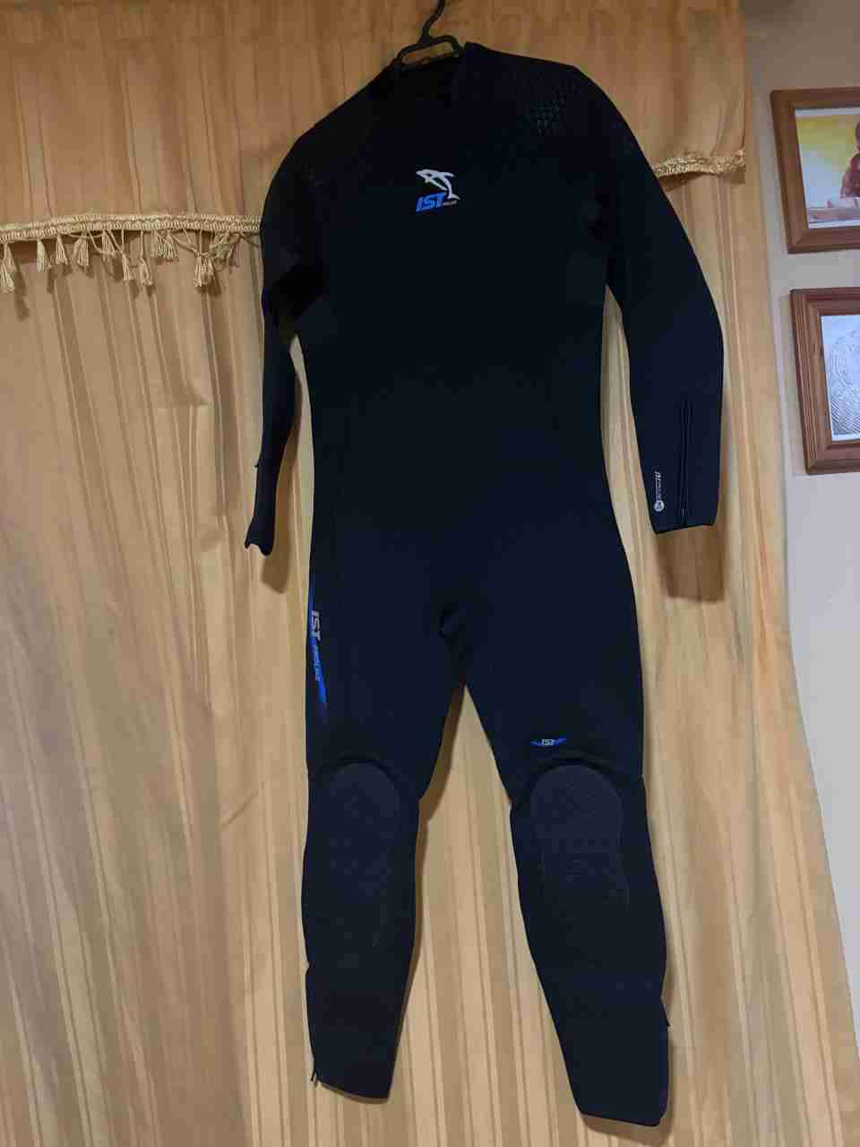 Traje dtraje de surf ,negro - miniatura 2