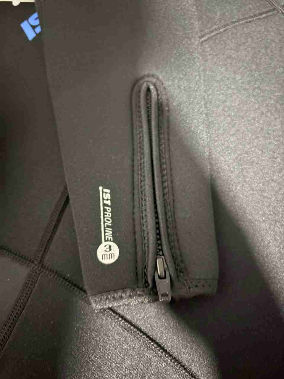 Traje dtraje de surf ,negro - miniatura 4