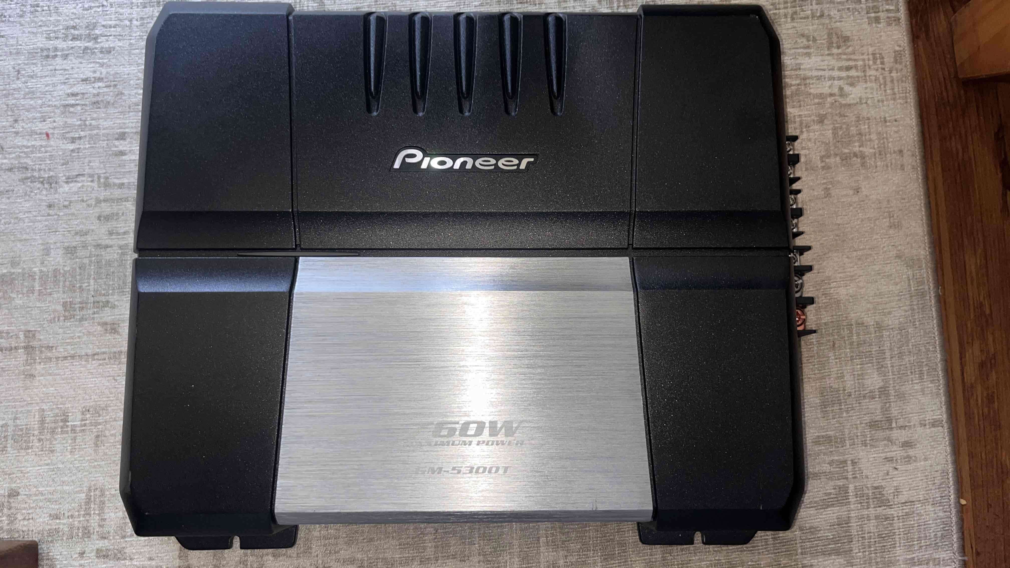 Amplificador Pioneer GM-5300T 760W