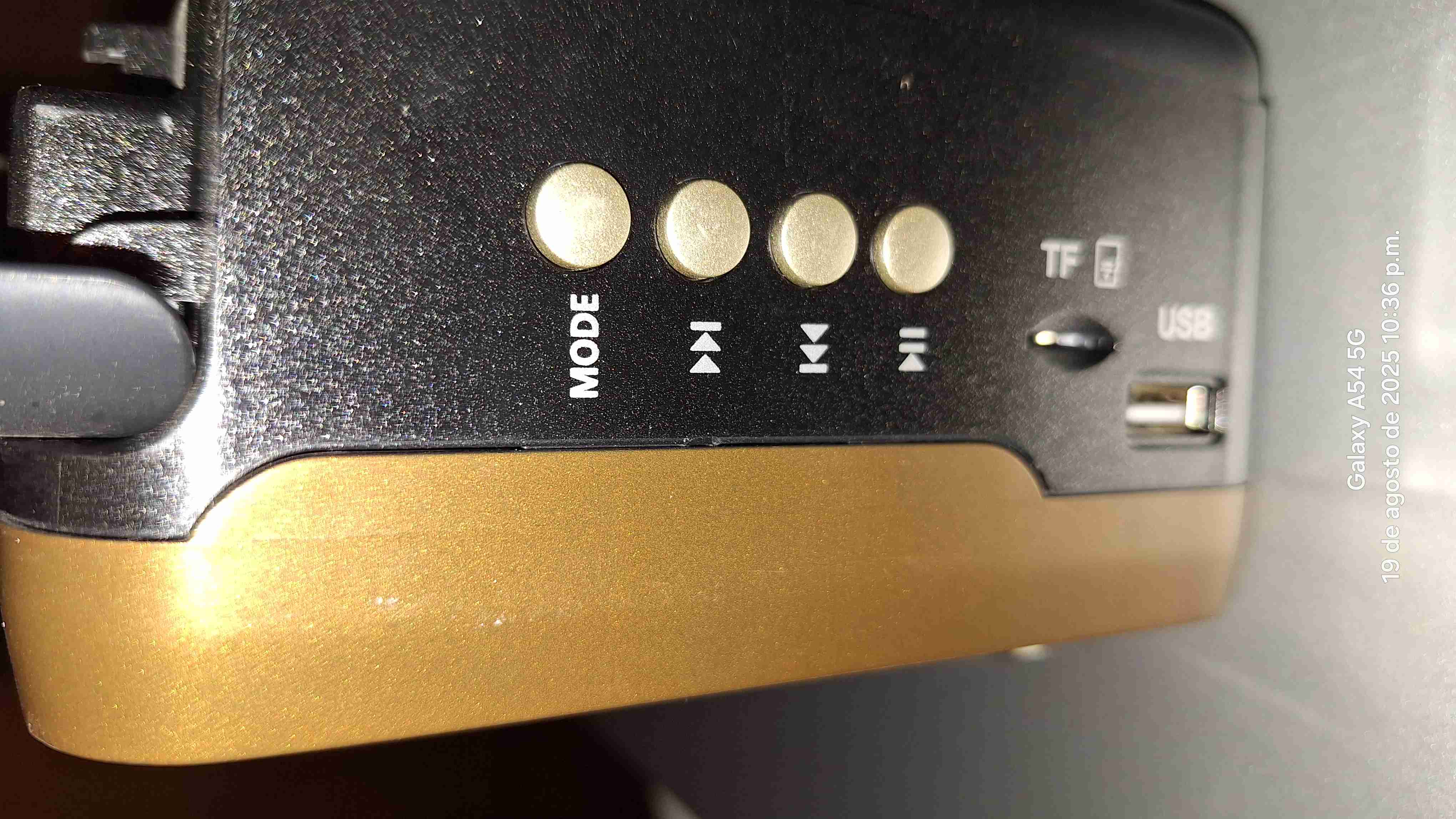 Radio vintage de madera - miniatura 5
