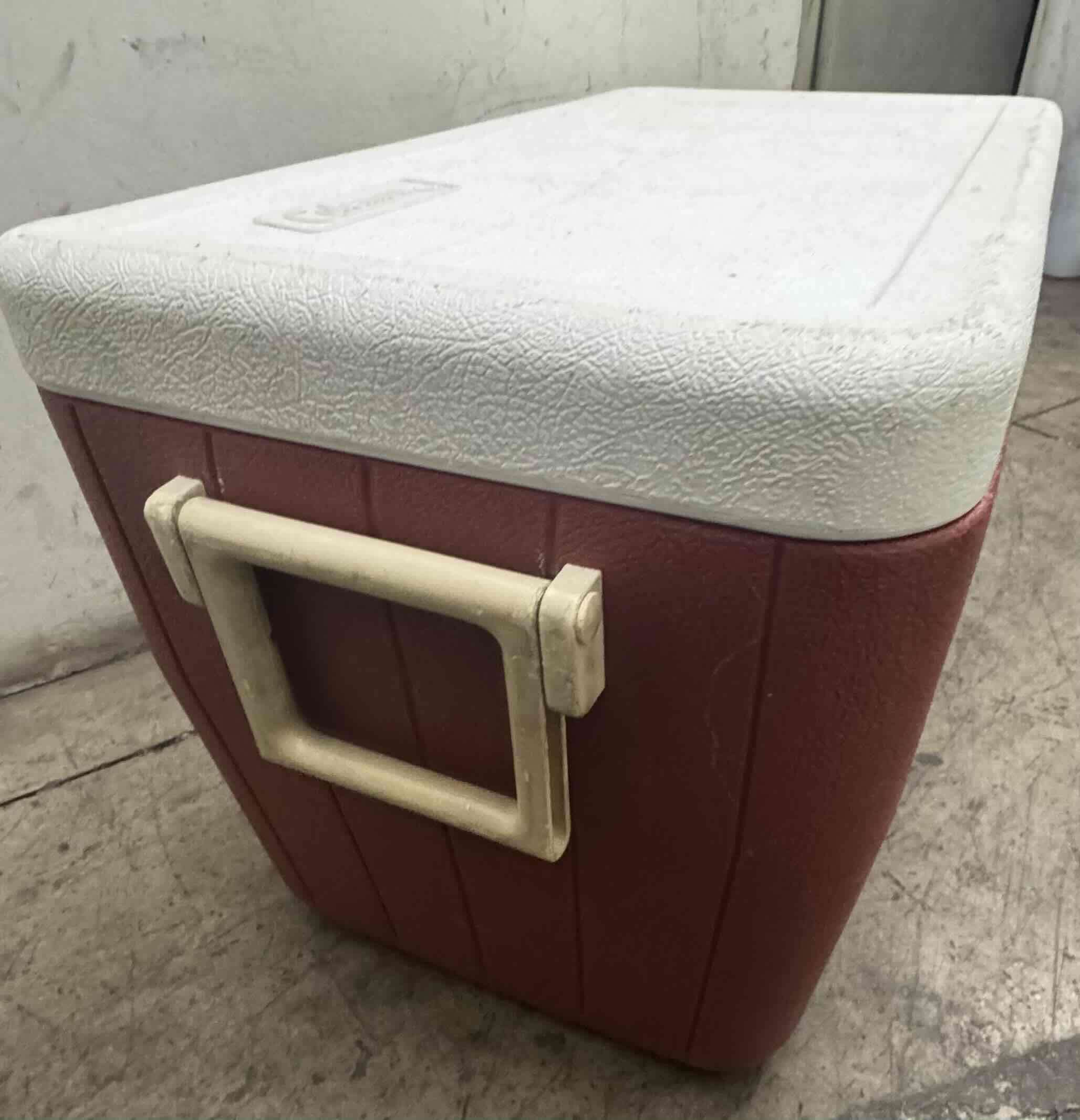 Cooler térmico Coleman rojo 45 li - miniatura 2