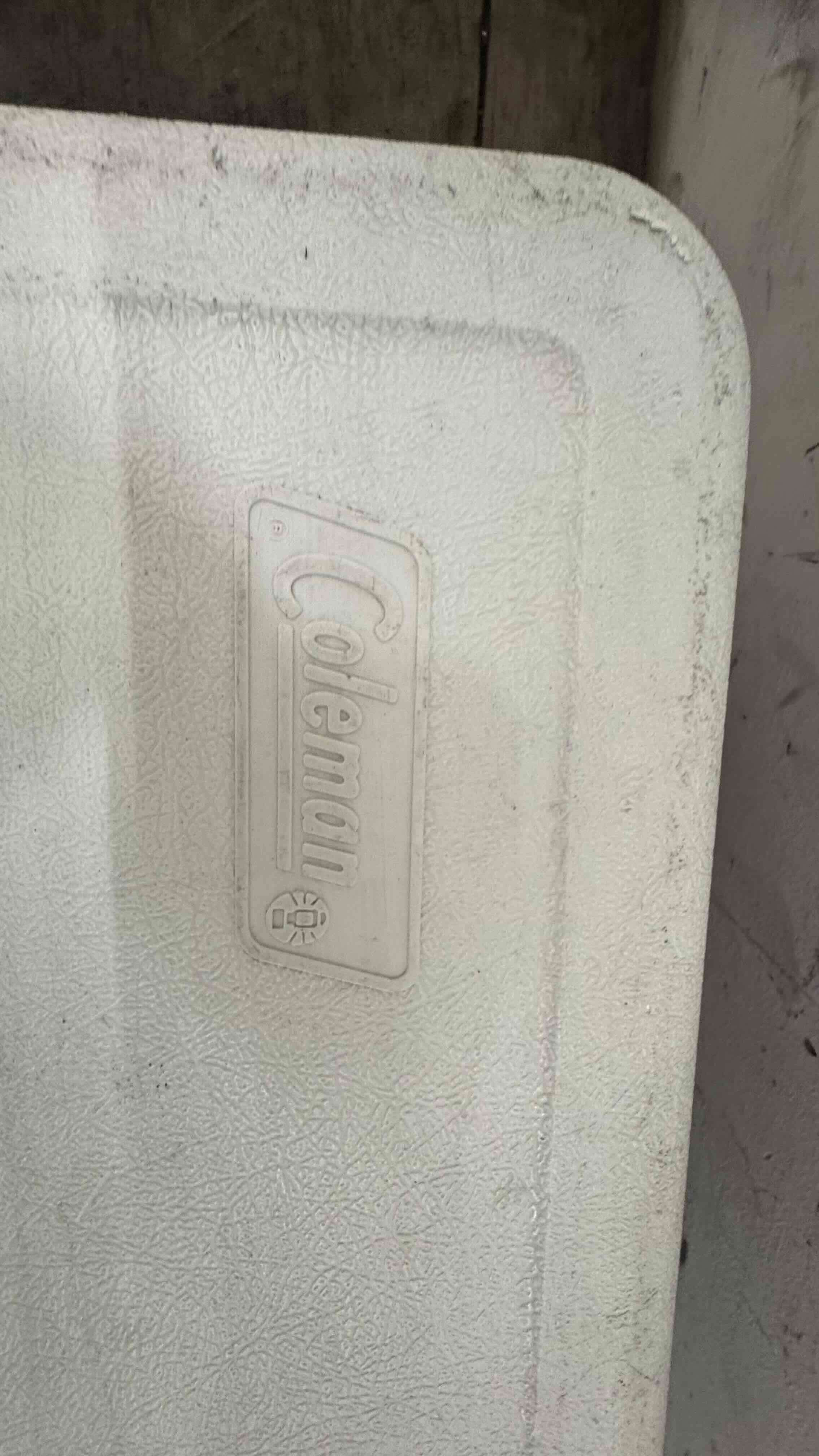 Cooler térmico Coleman rojo 45 li - miniatura 4