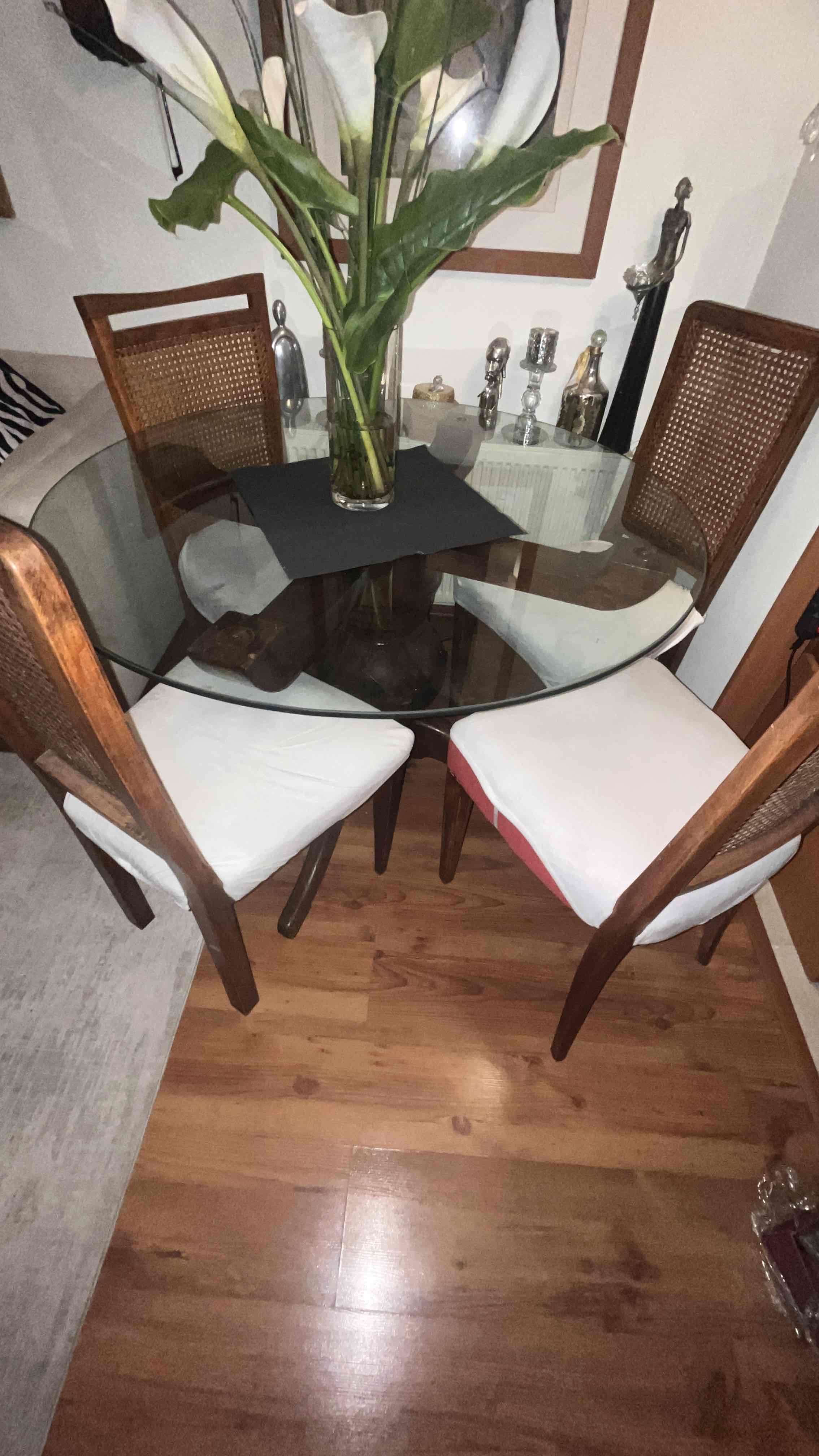 Mesa comedor redonda de cristal - miniatura 4