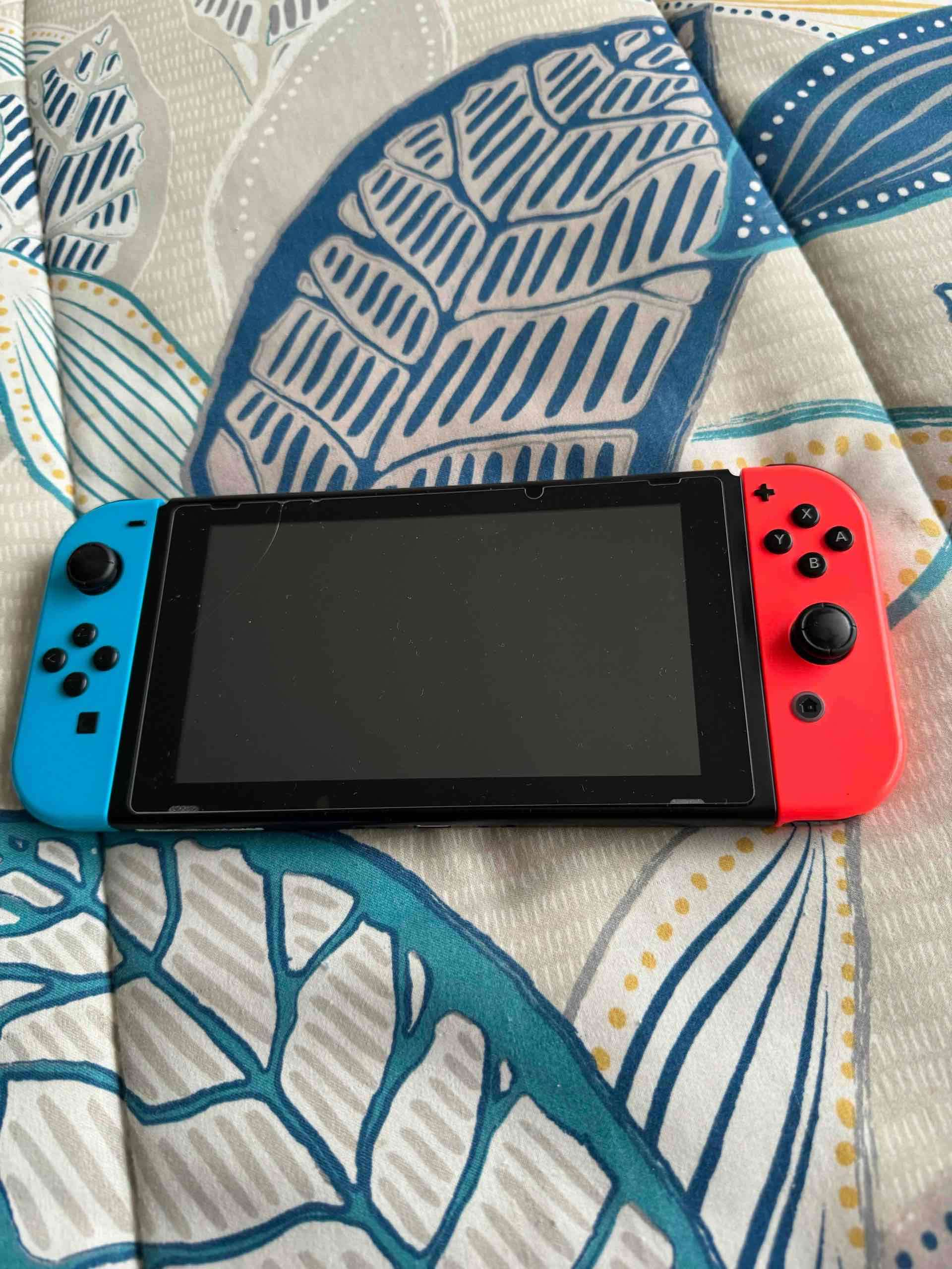 Consola Nintendo switch más juegos y accesorios. - miniatura 4