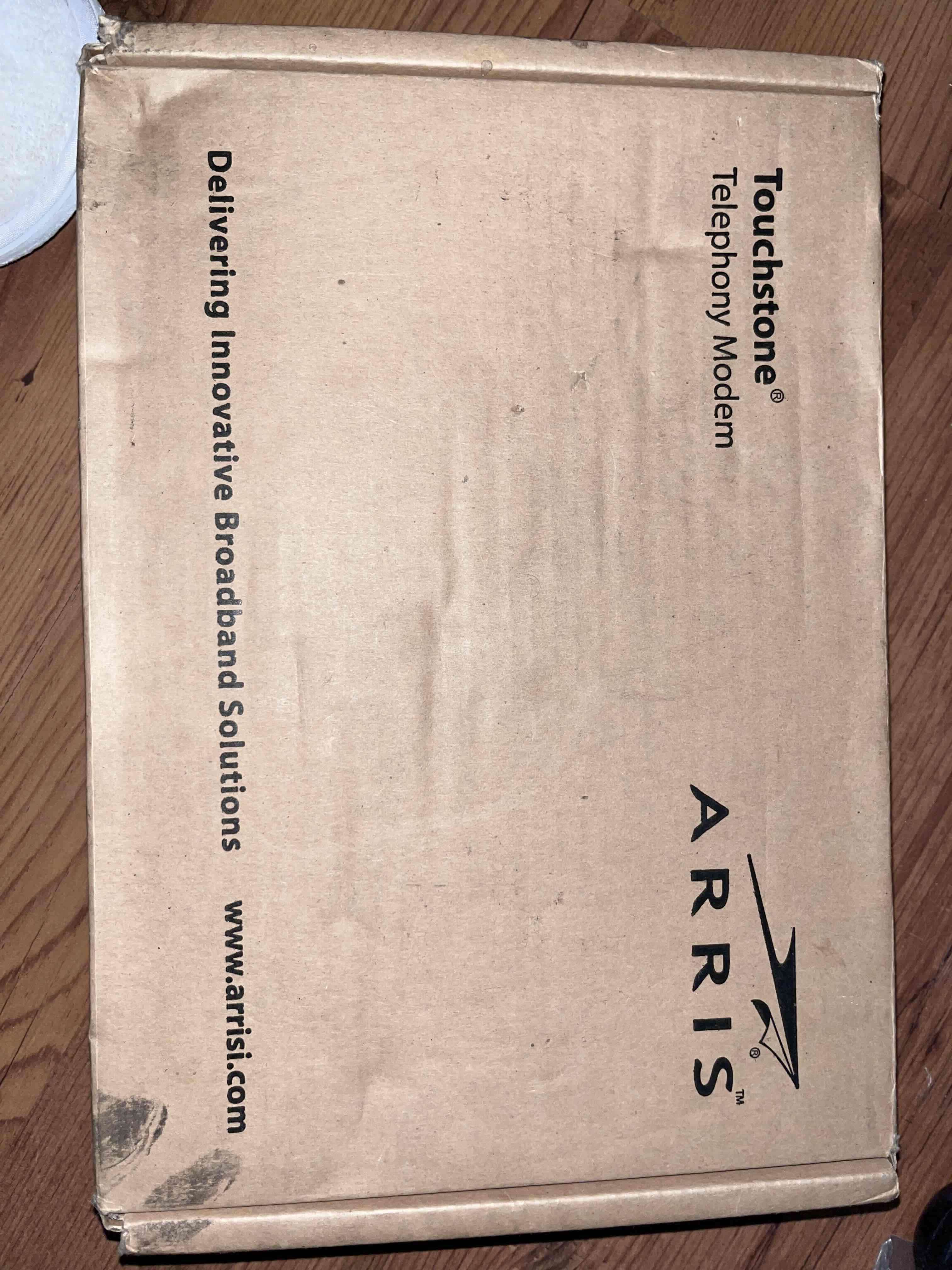 Módem Arris TM602G en buen estado - miniatura 2