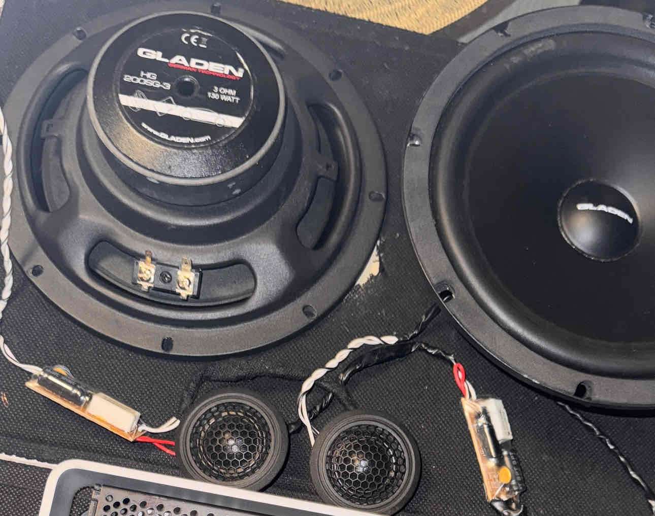 Parlantes Gladen con tweeters - miniatura 3