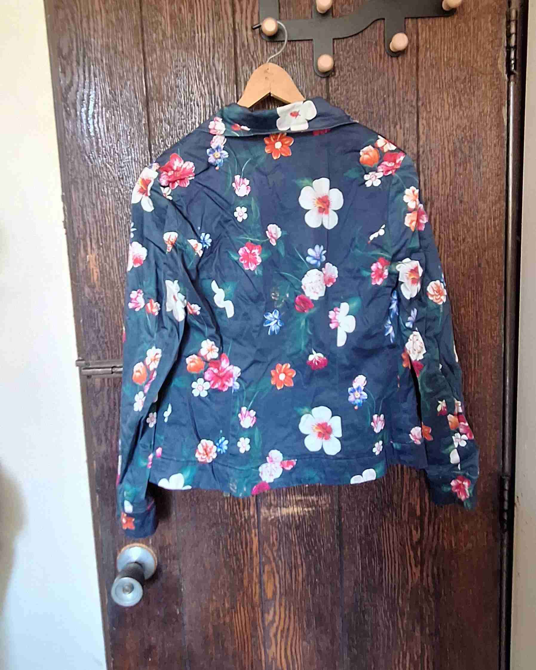 Chaqueta flores Americanino con cierre - miniatura 2