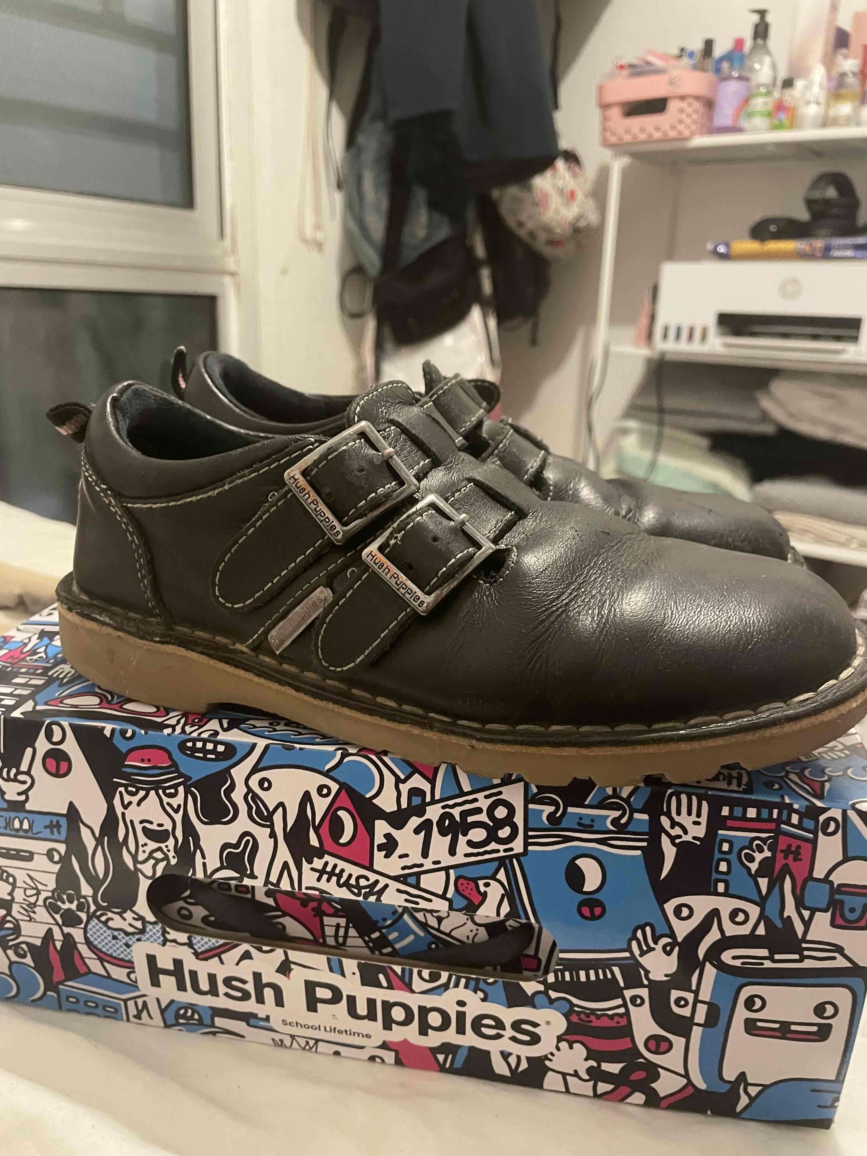 Zapatos negros Hush Puppies con hebillas - miniatura 2