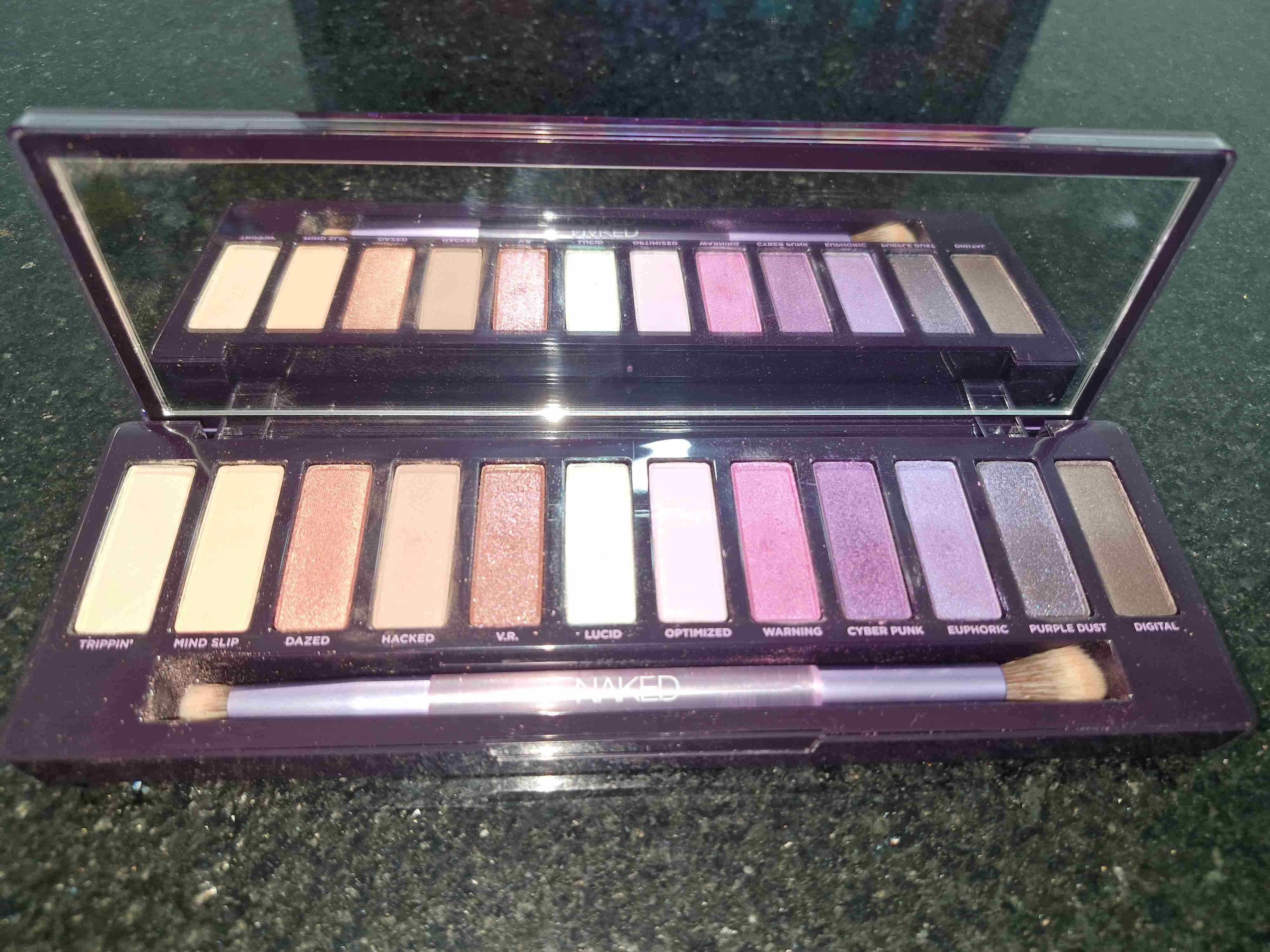 Paleta sombras Naked Ultraviolet - miniatura 3