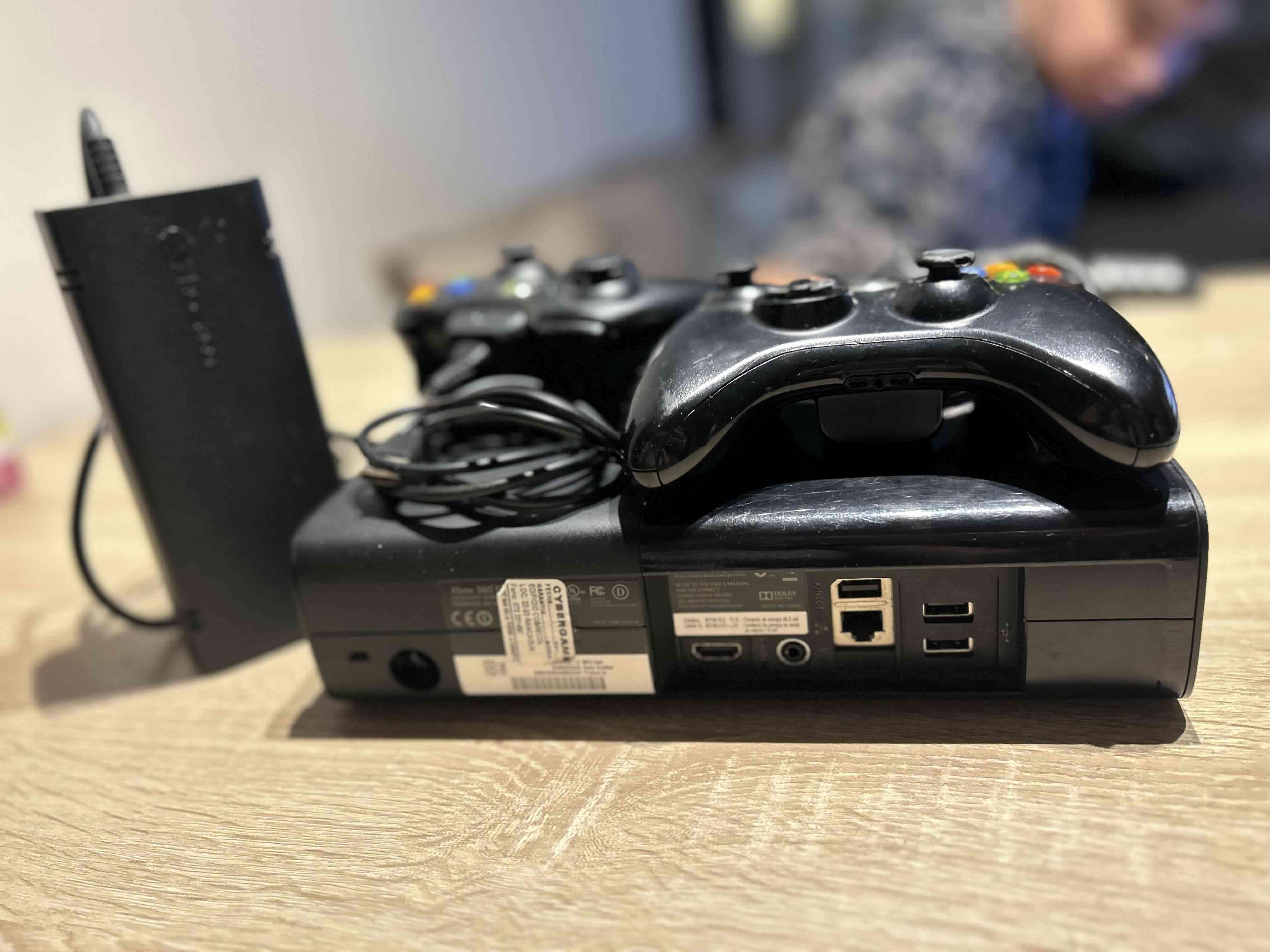 Consola Xbox 360 RGH + 2 MANDOS + PENDRIVE 64GB - miniatura 2