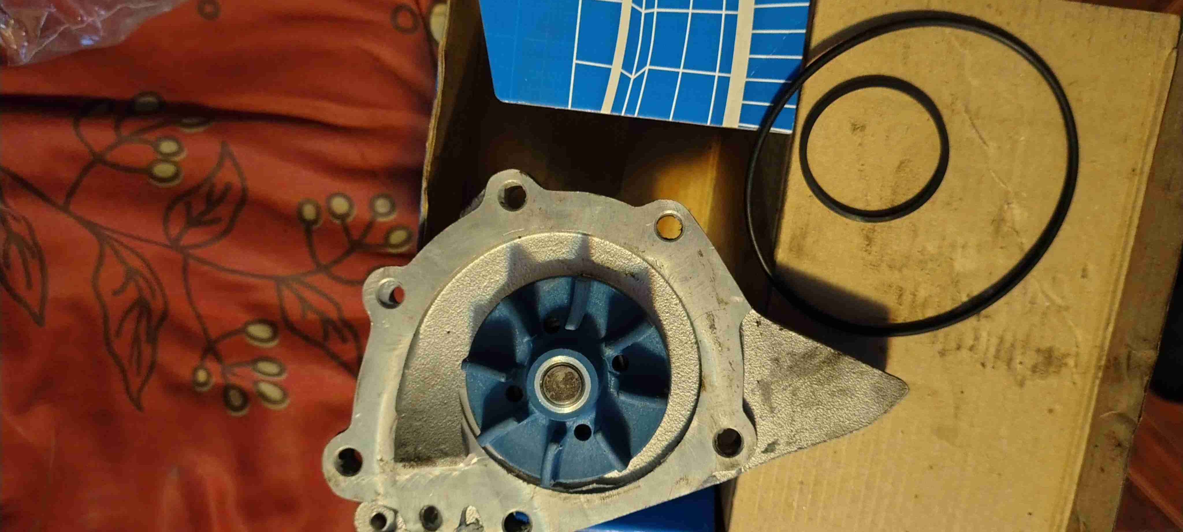 Bomba de agua Peugeot SKF - miniatura 2