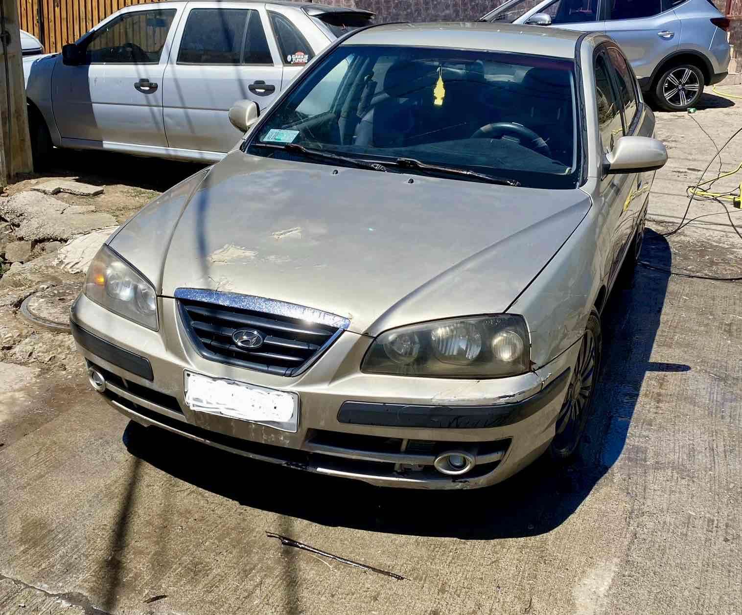 Hyundai Elantra 2006 para reparación - miniatura 5