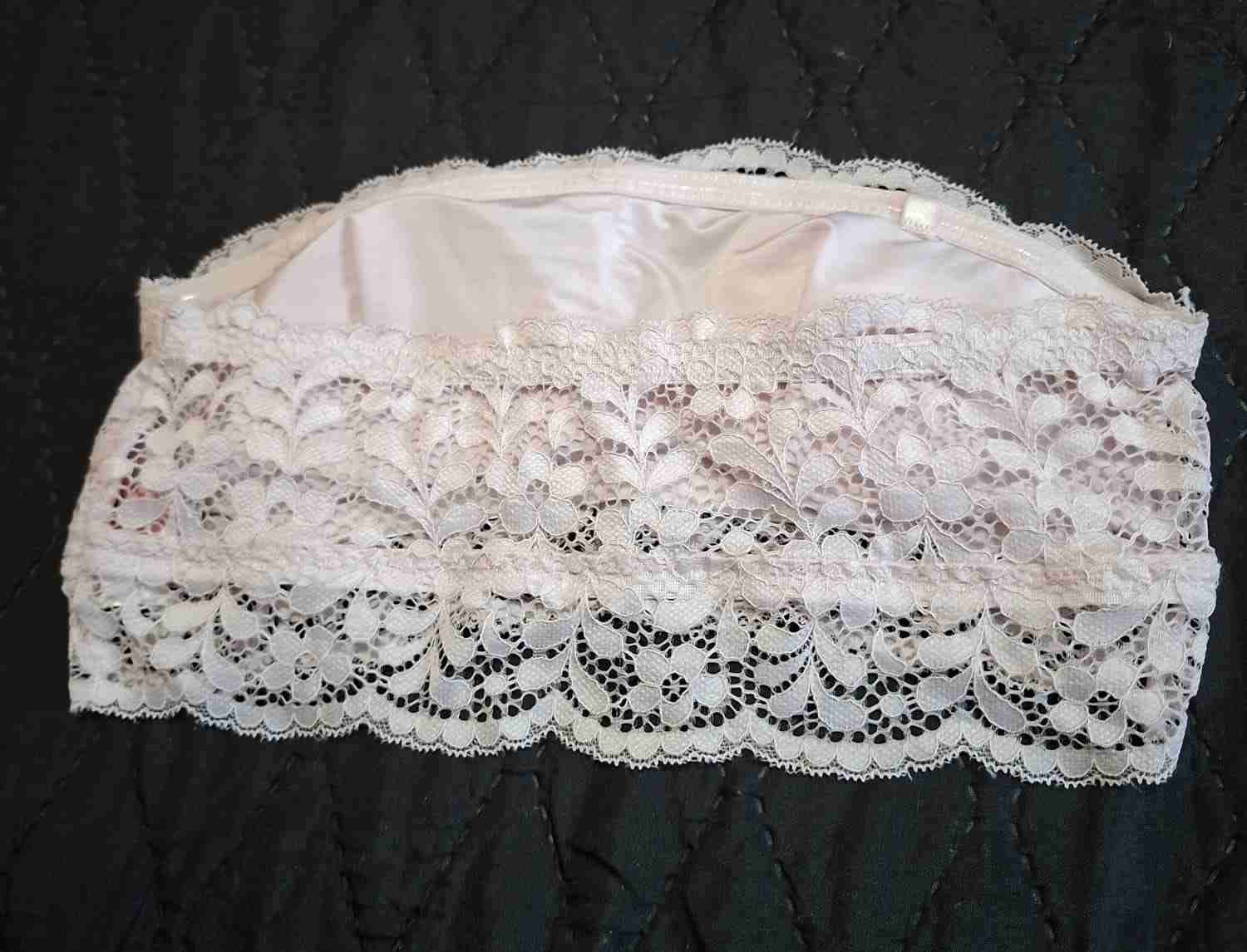 Peto con encaje color blanco - miniatura 2