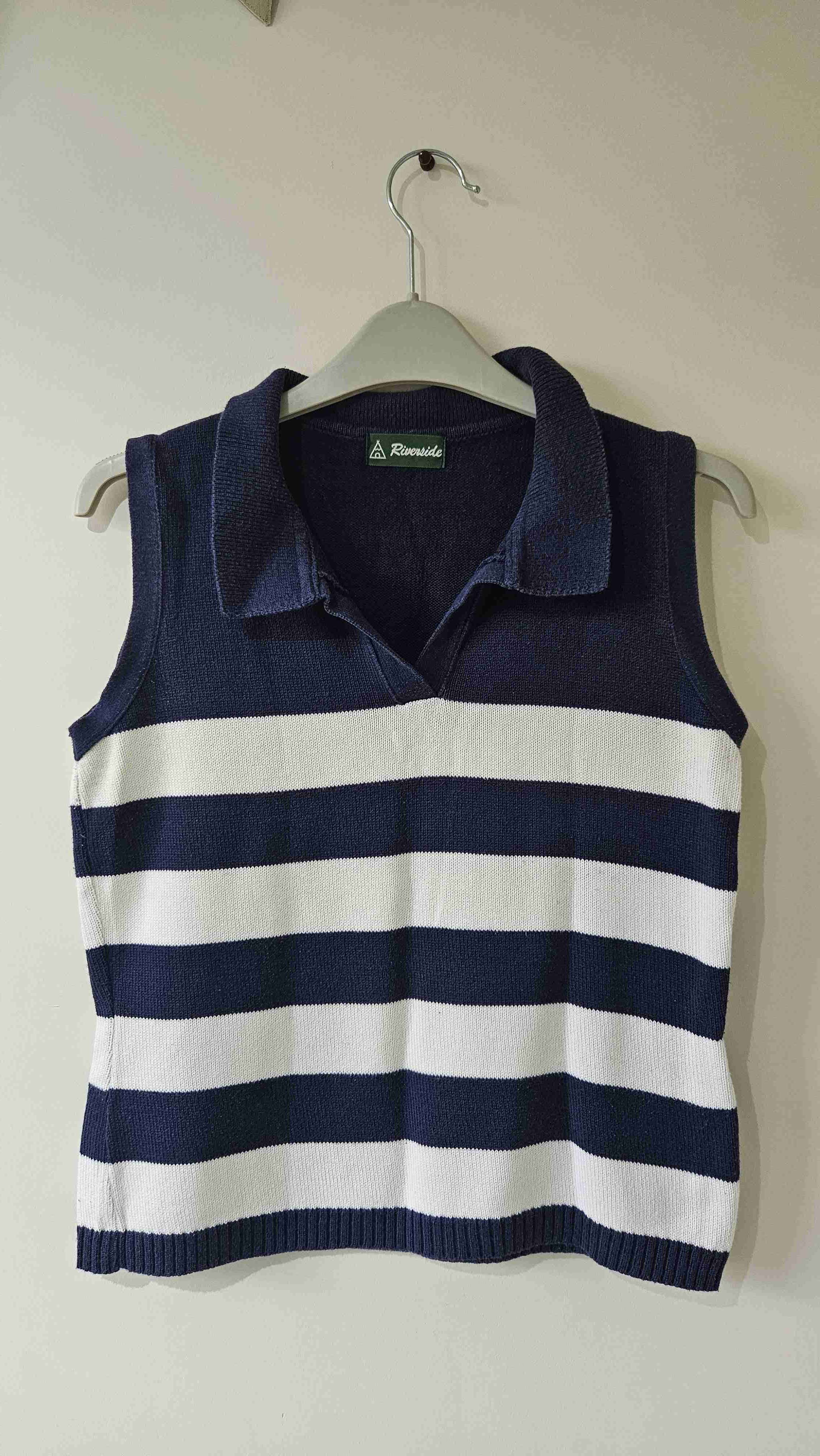 Chaleco sin mangas a rayas azul