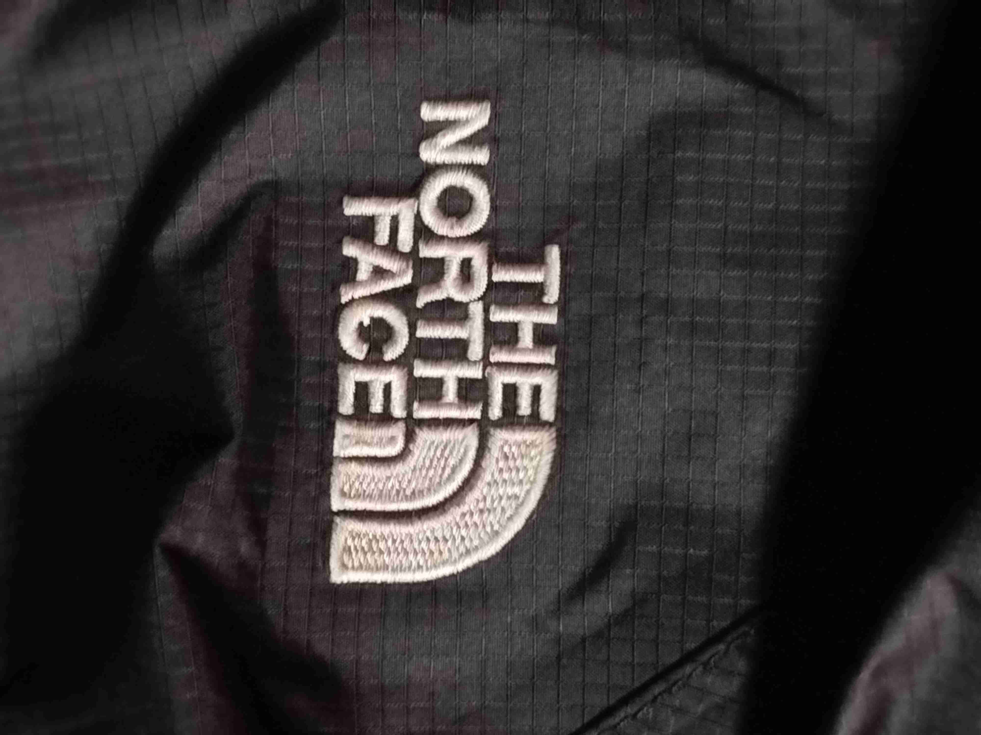 Chaqueta  THE NORTH FACE negra impermeable mujer - miniatura 4