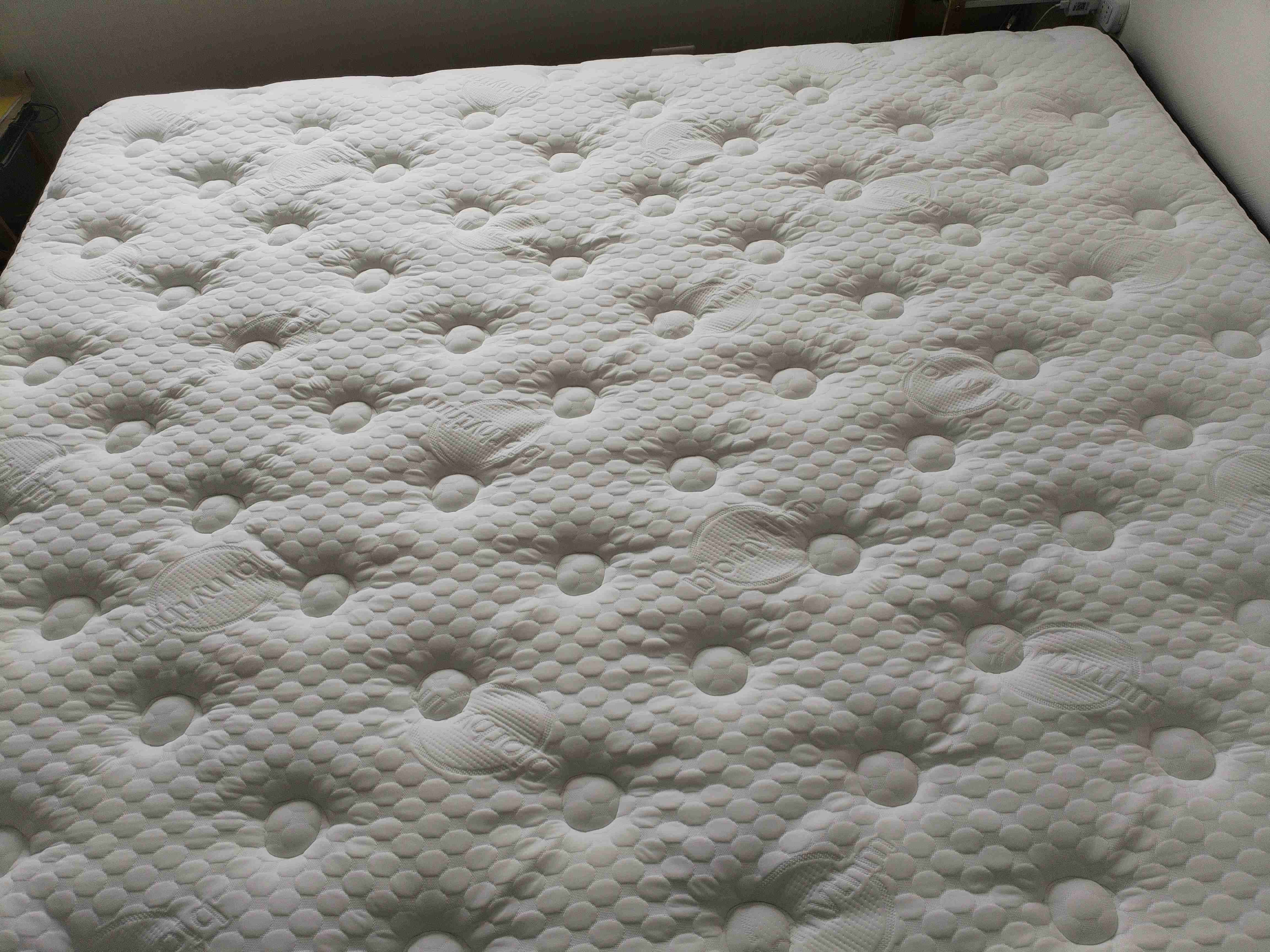 Colchón de resortes tamaño king - miniatura 2