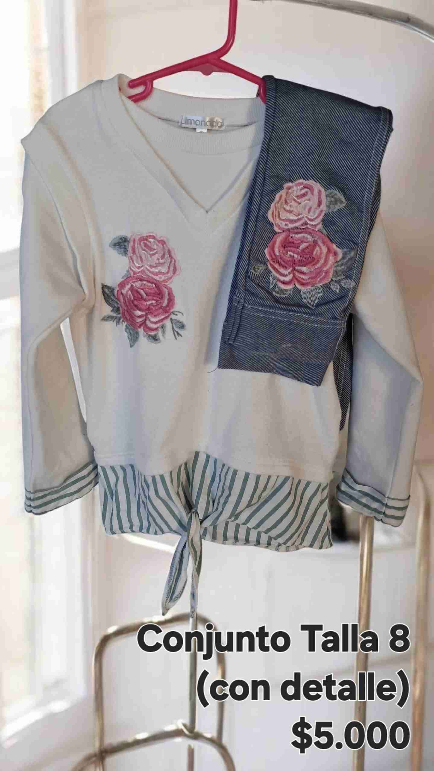 Conjunto niña con flores bordadas