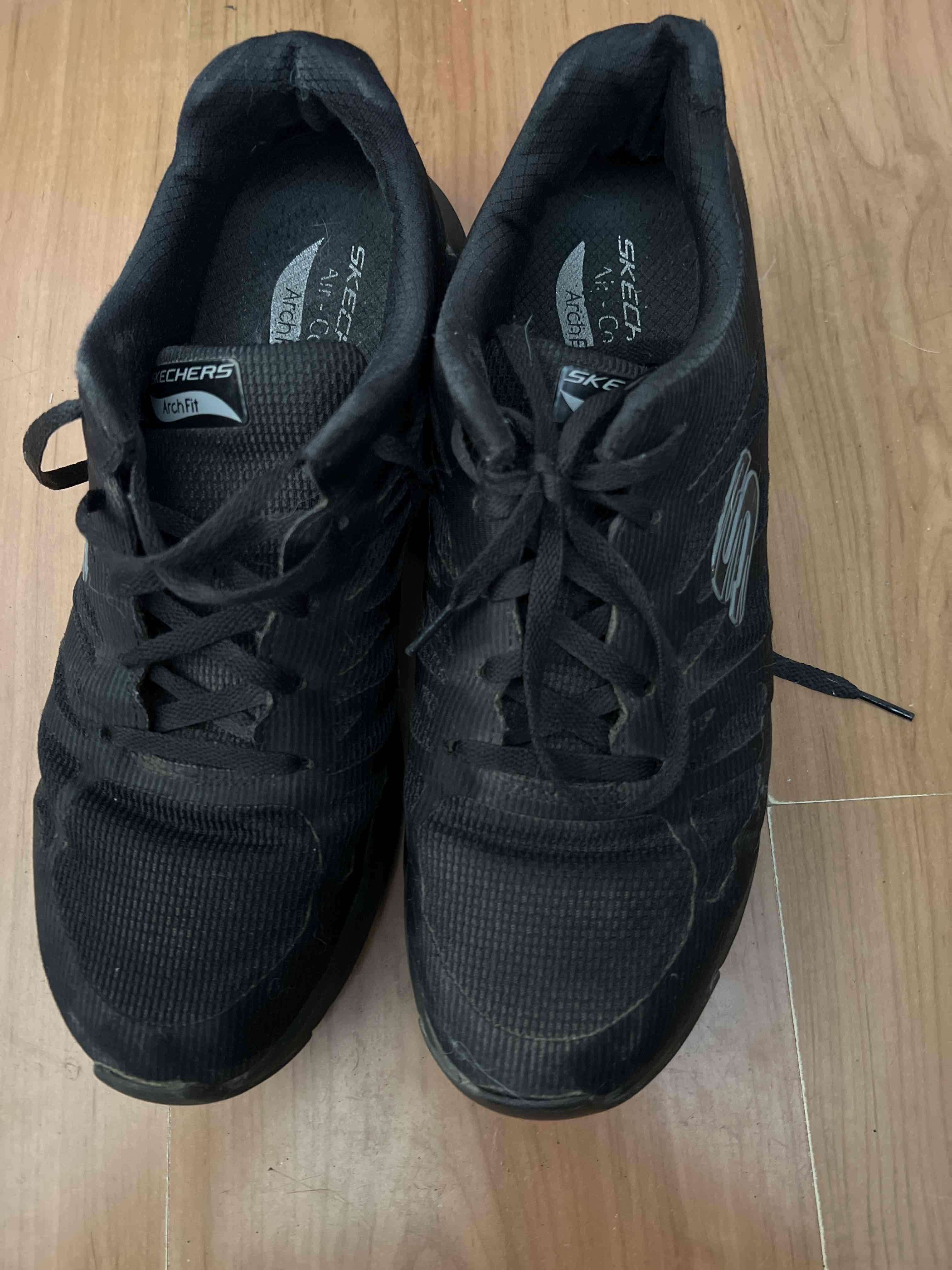 Zapatilla negra deportiva - miniatura 4