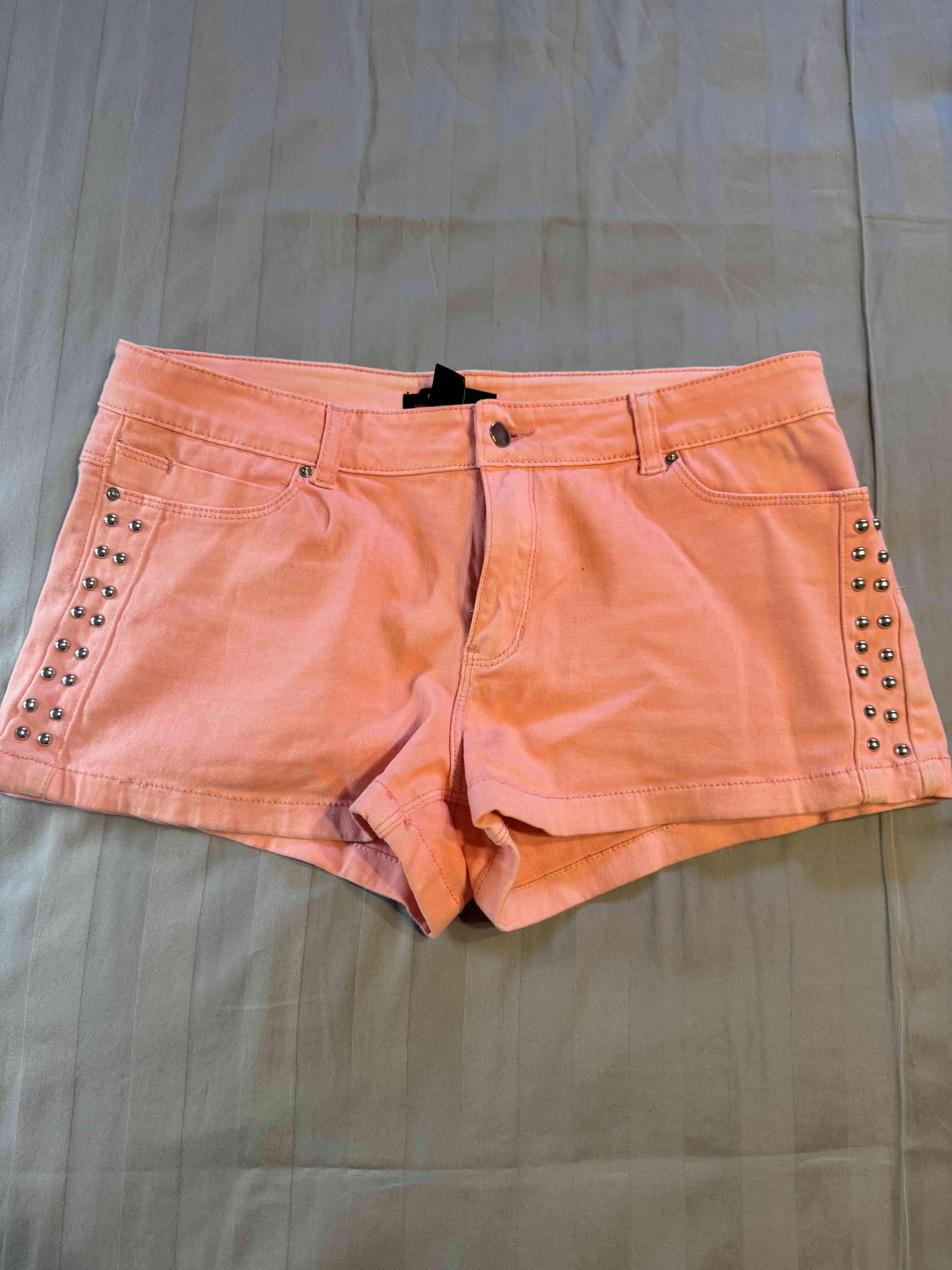 Falda y shorts - miniatura 4