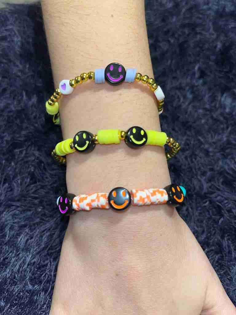 Pulseras coloridas de cuentas - miniatura 6